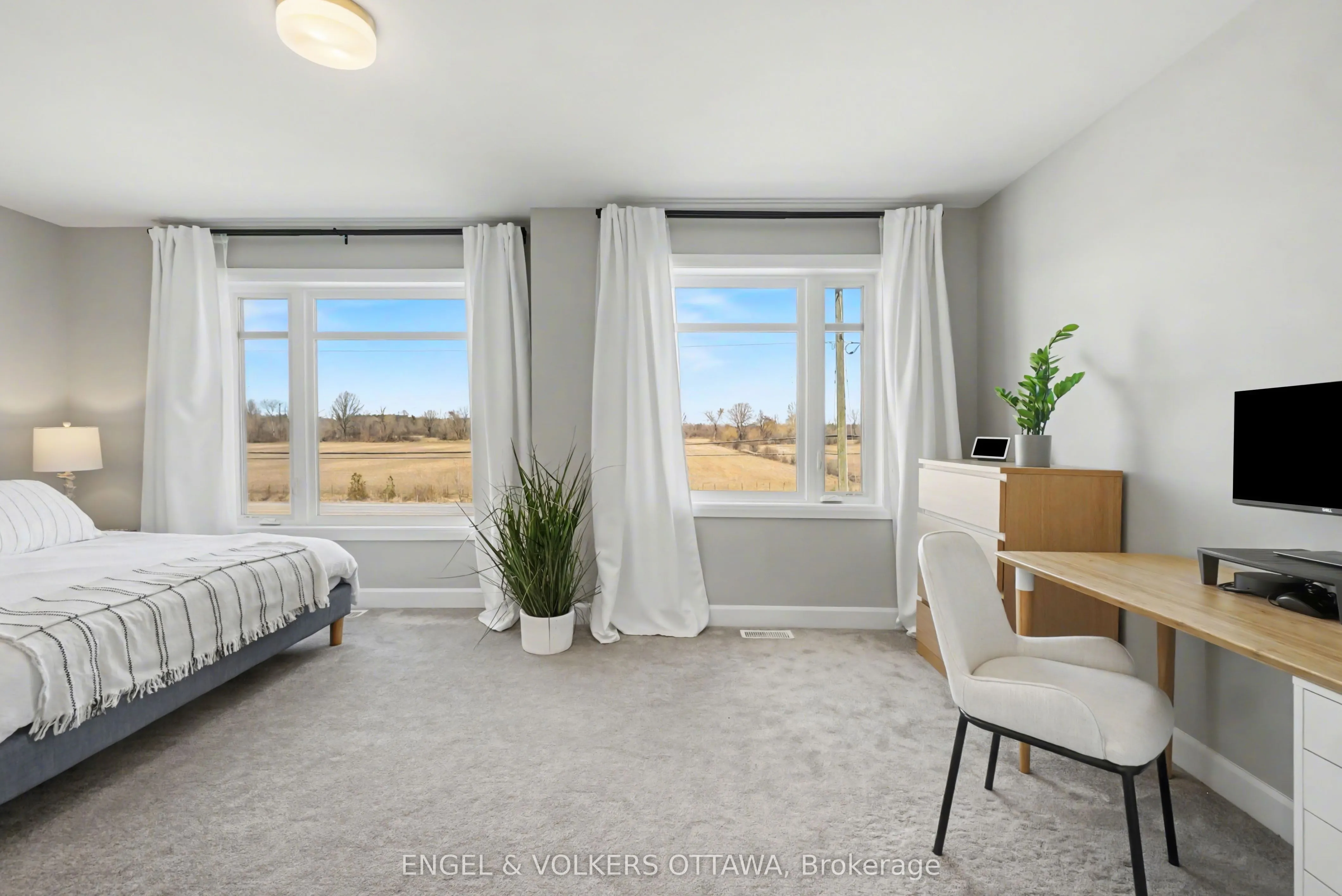 57 Mandevilla Crescent