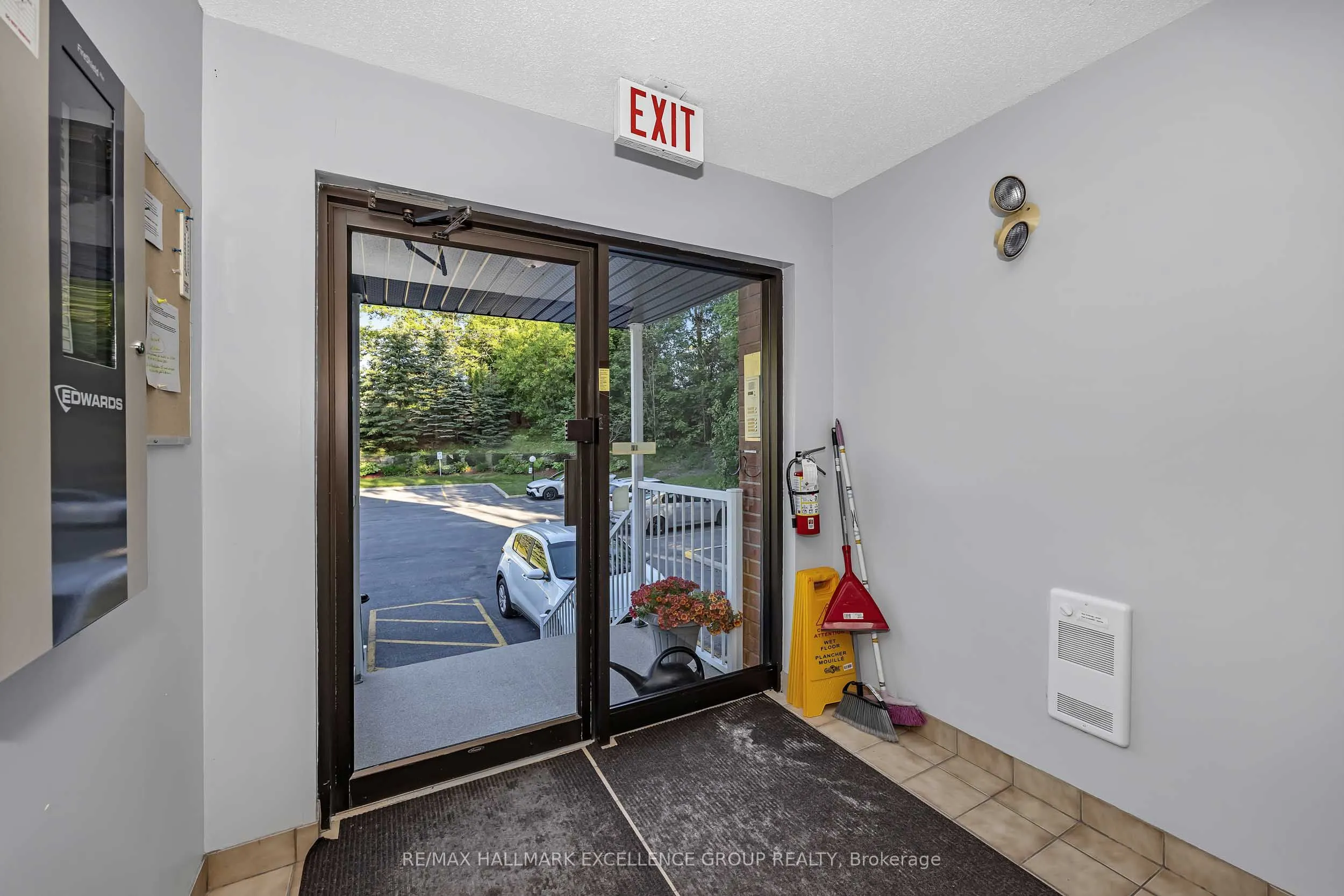 216 Edwards Street #4A