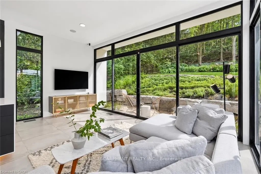 2 Freeman Place