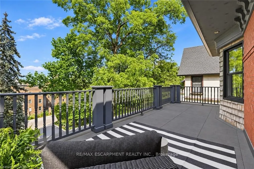 2 Freeman Place