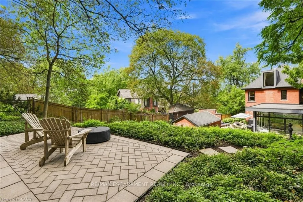 2 Freeman Place
