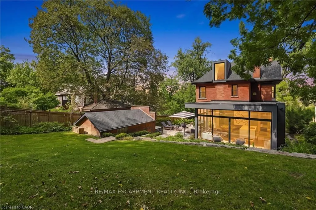 2 Freeman Place