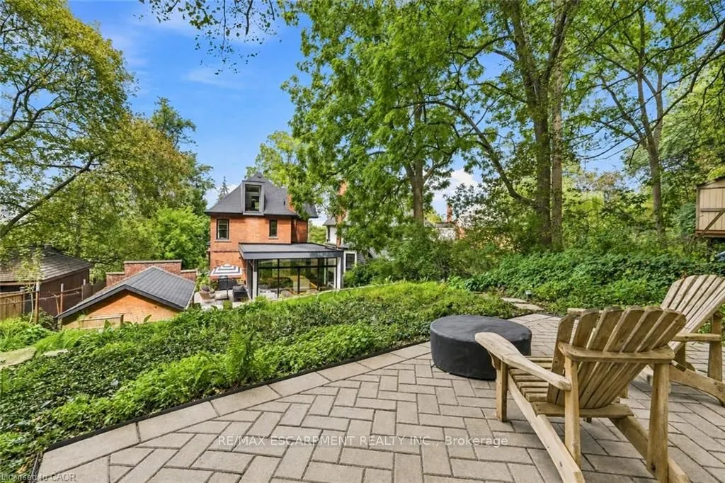 2 Freeman Place