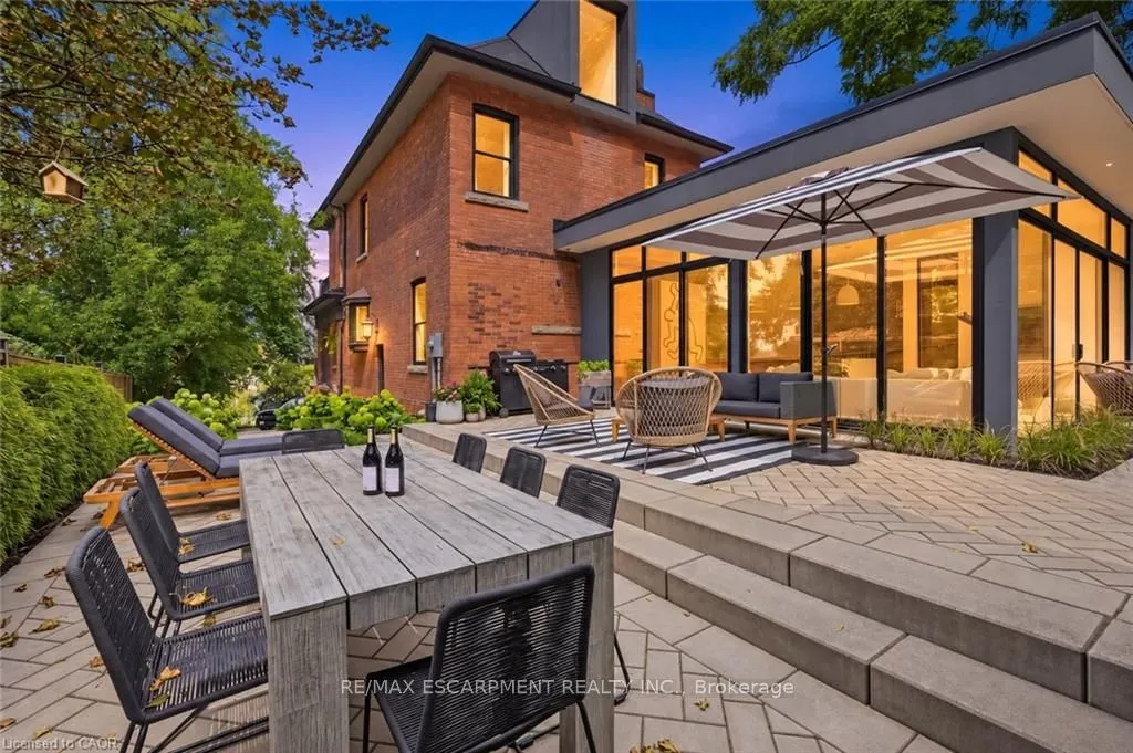 2 Freeman Place