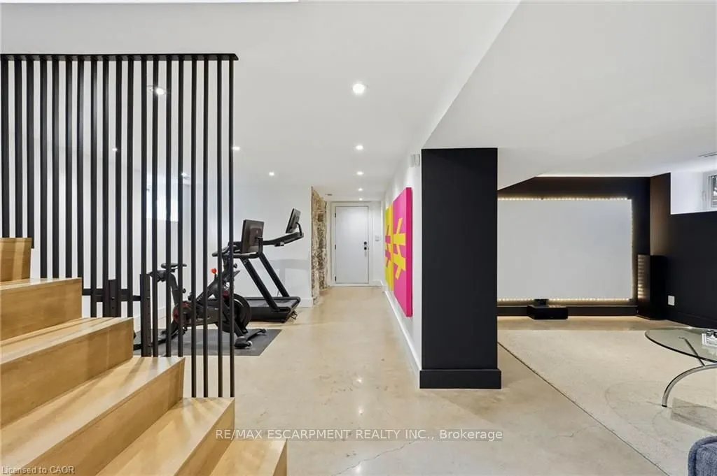 2 Freeman Place