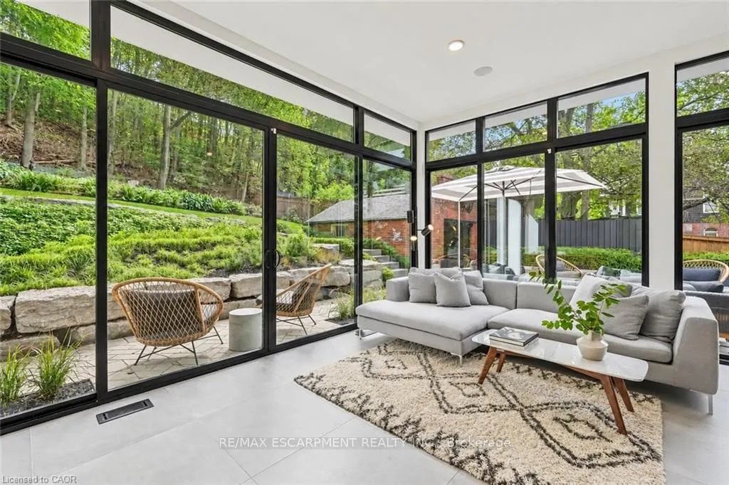 2 Freeman Place