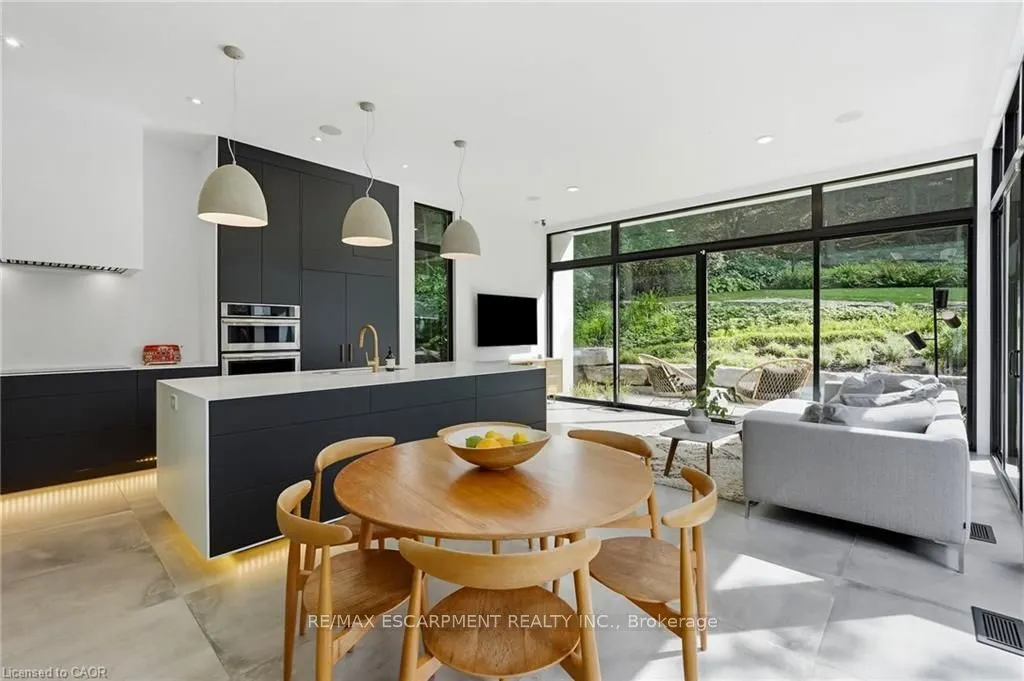 2 Freeman Place