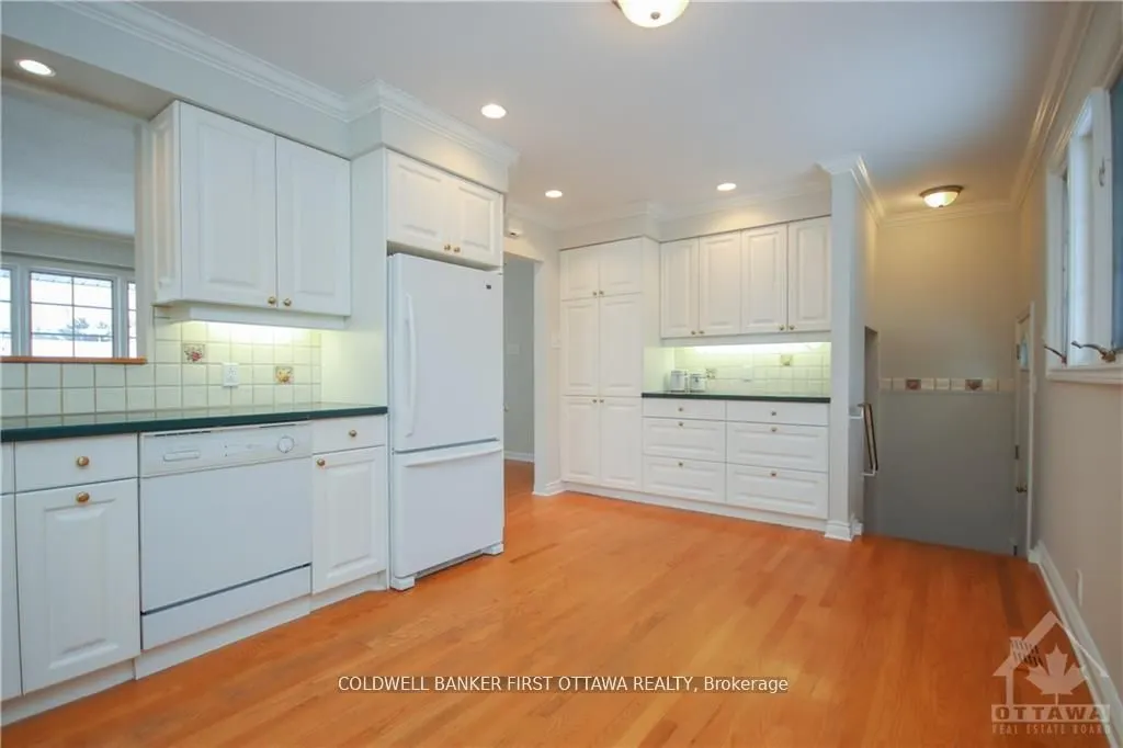 74 HILLIARD Avenue