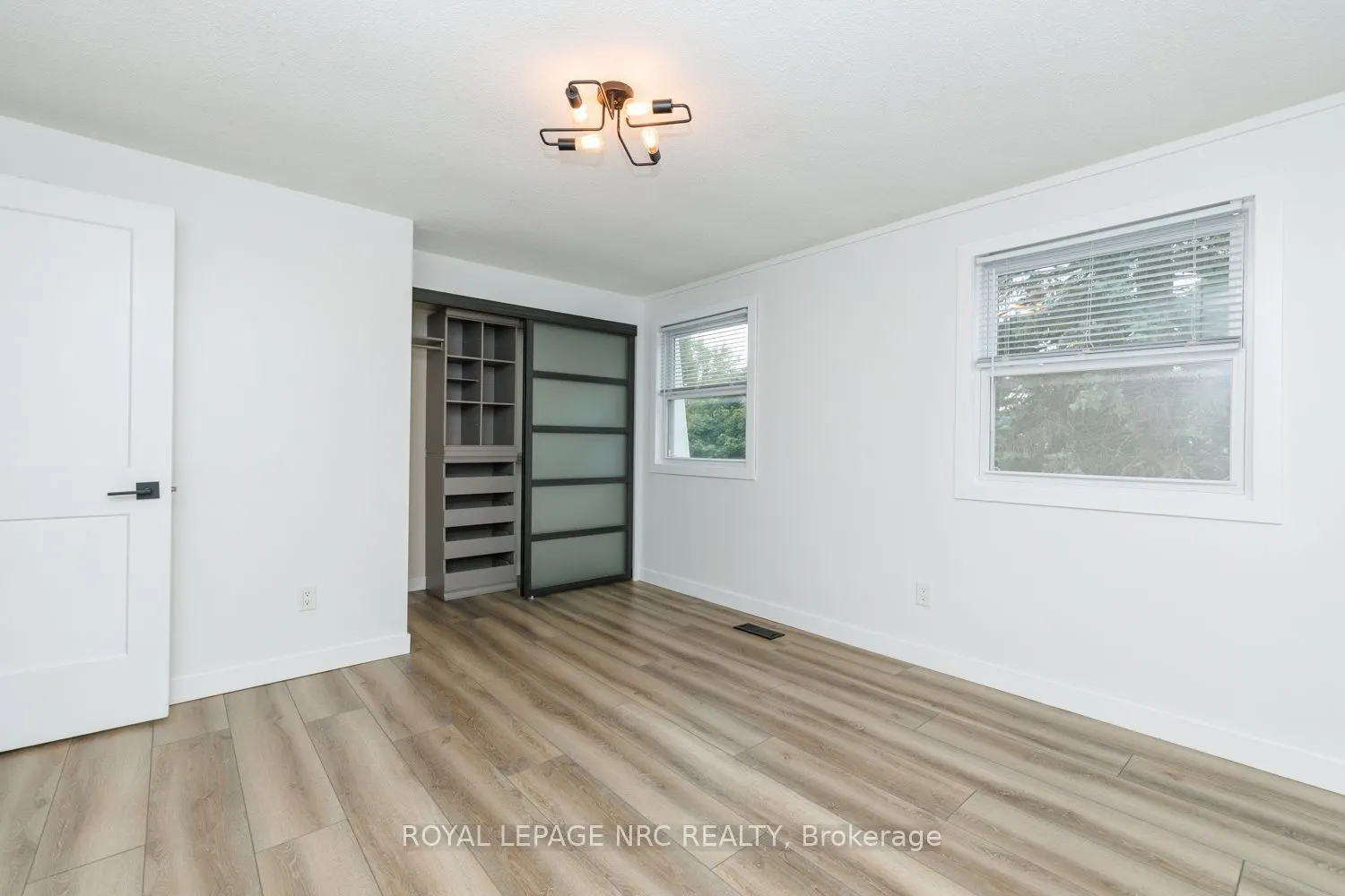 46 GRAYSTONE Crescent