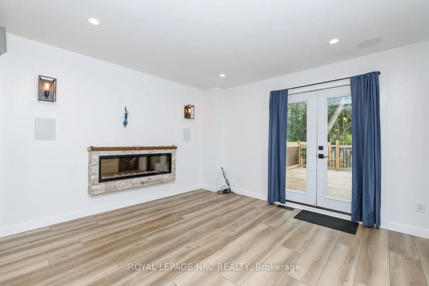 46 GRAYSTONE Crescent