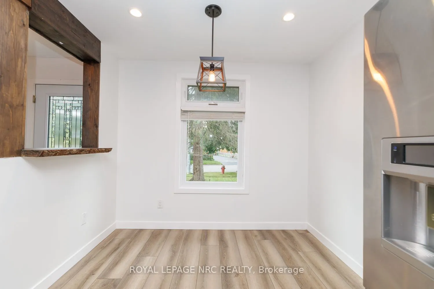 46 GRAYSTONE Crescent