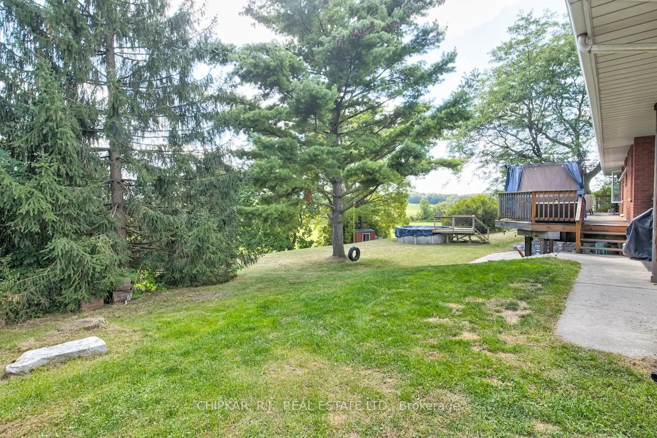 516 Governor's Road E