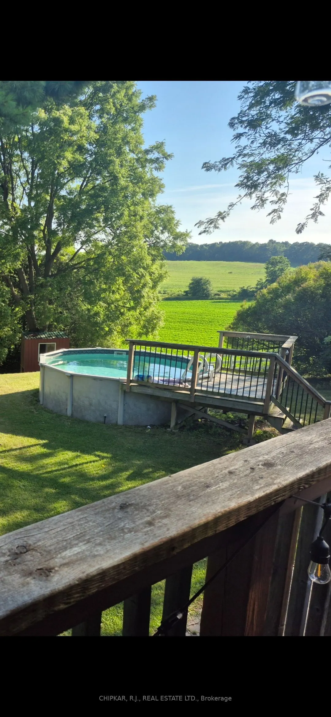 516 Governor's Road E