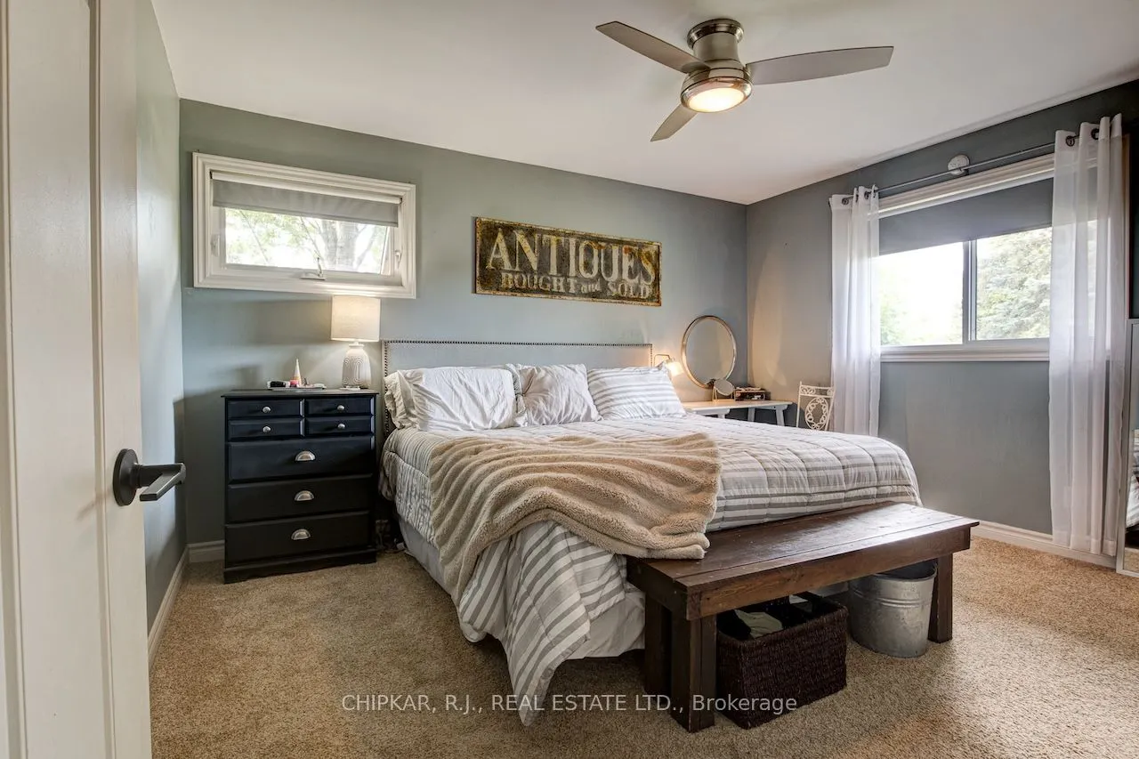 516 Governor's Road E