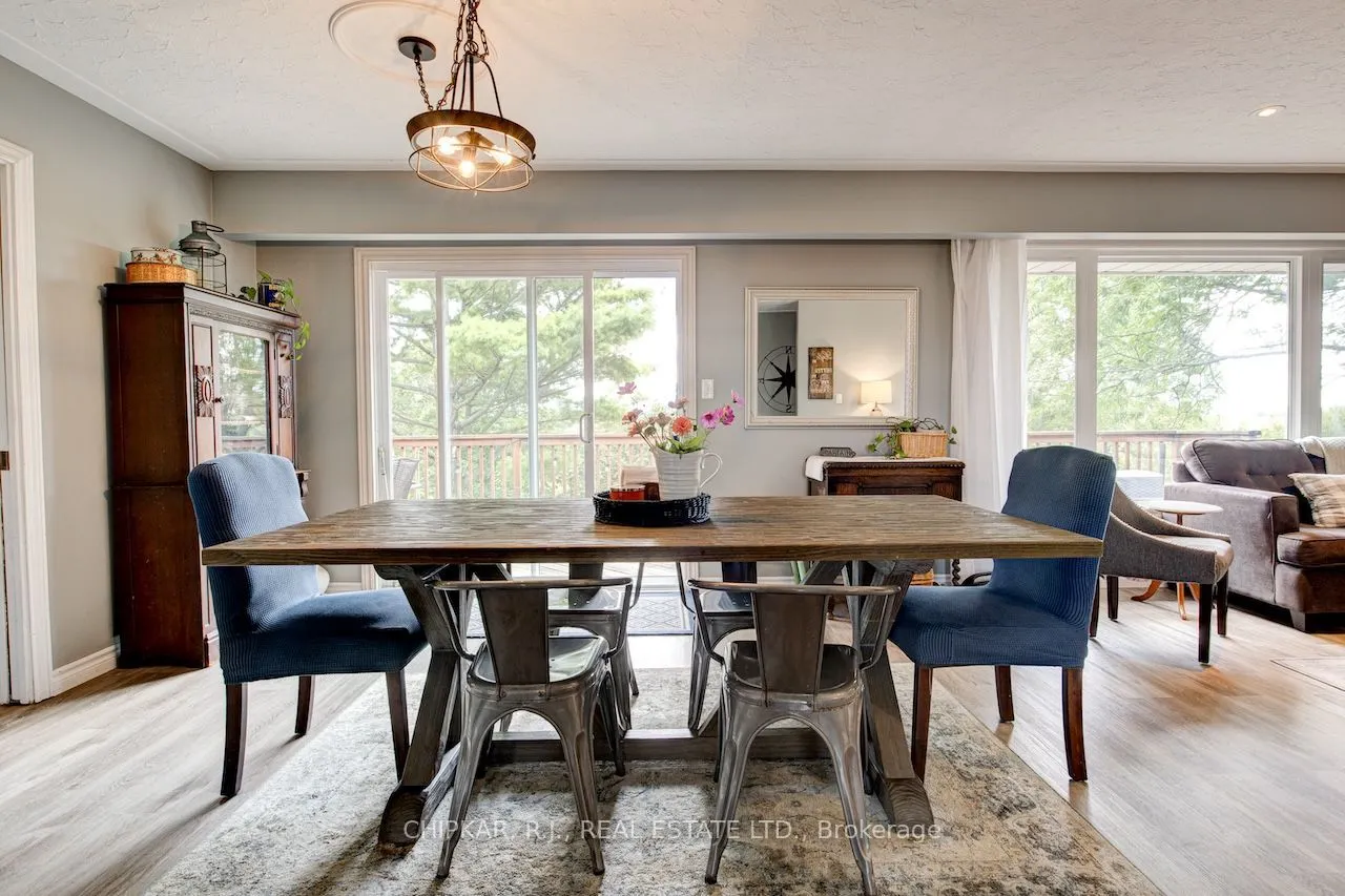 516 Governor's Road E