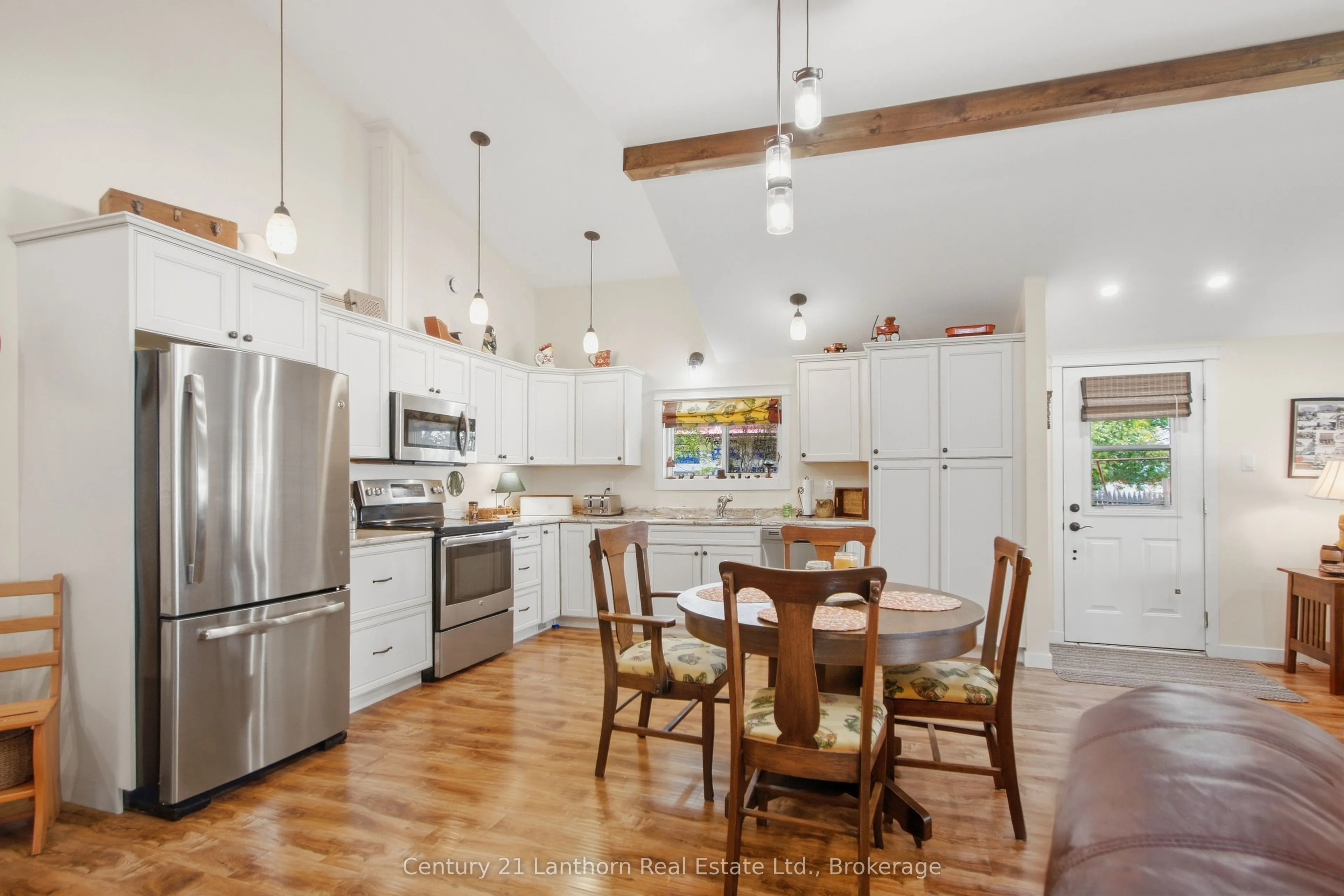 537 Catchmore Road