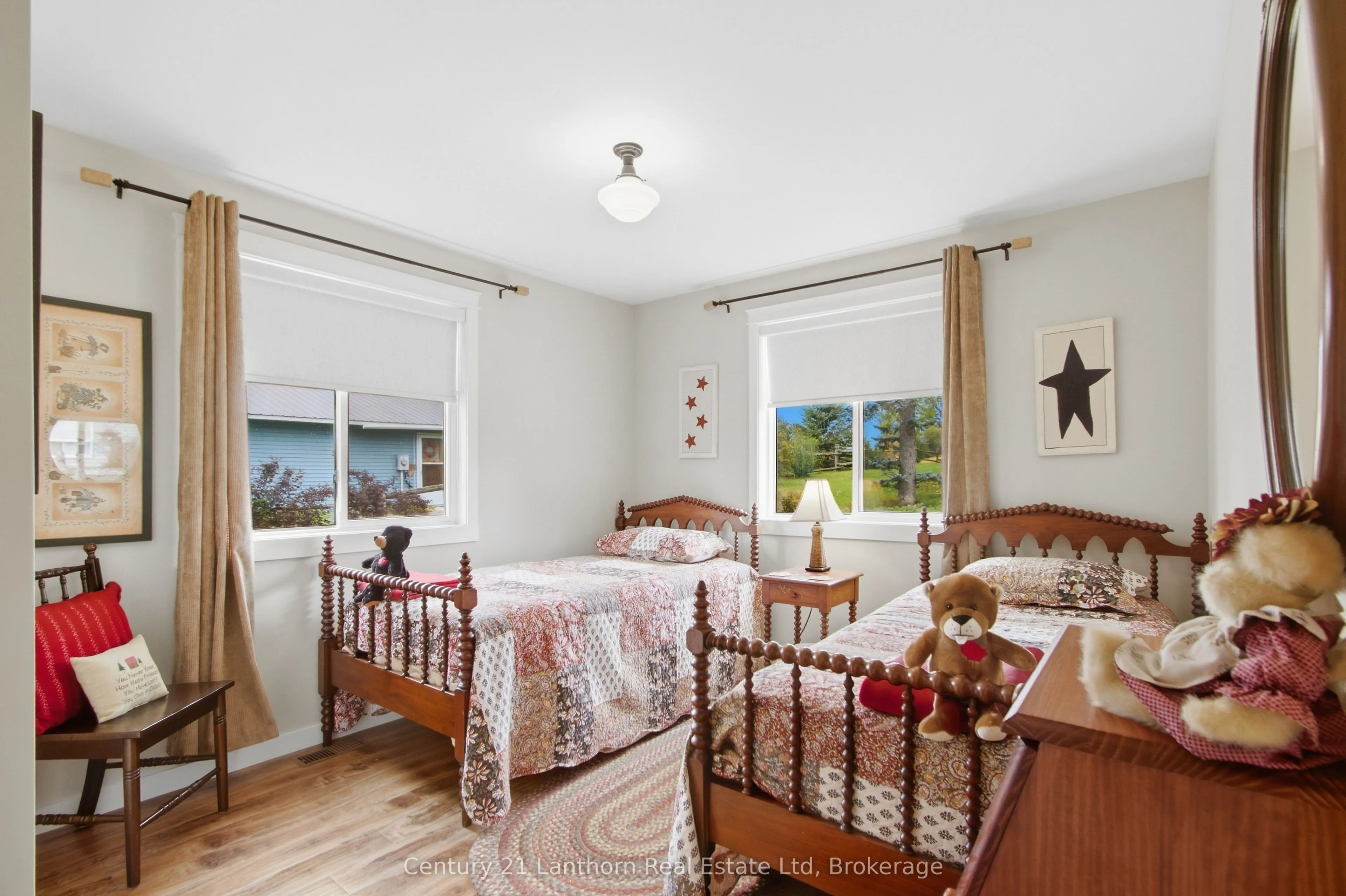 537 Catchmore Road