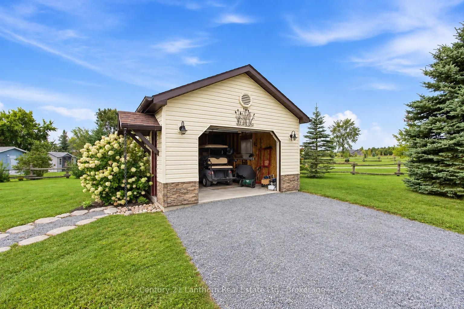 537 Catchmore Road