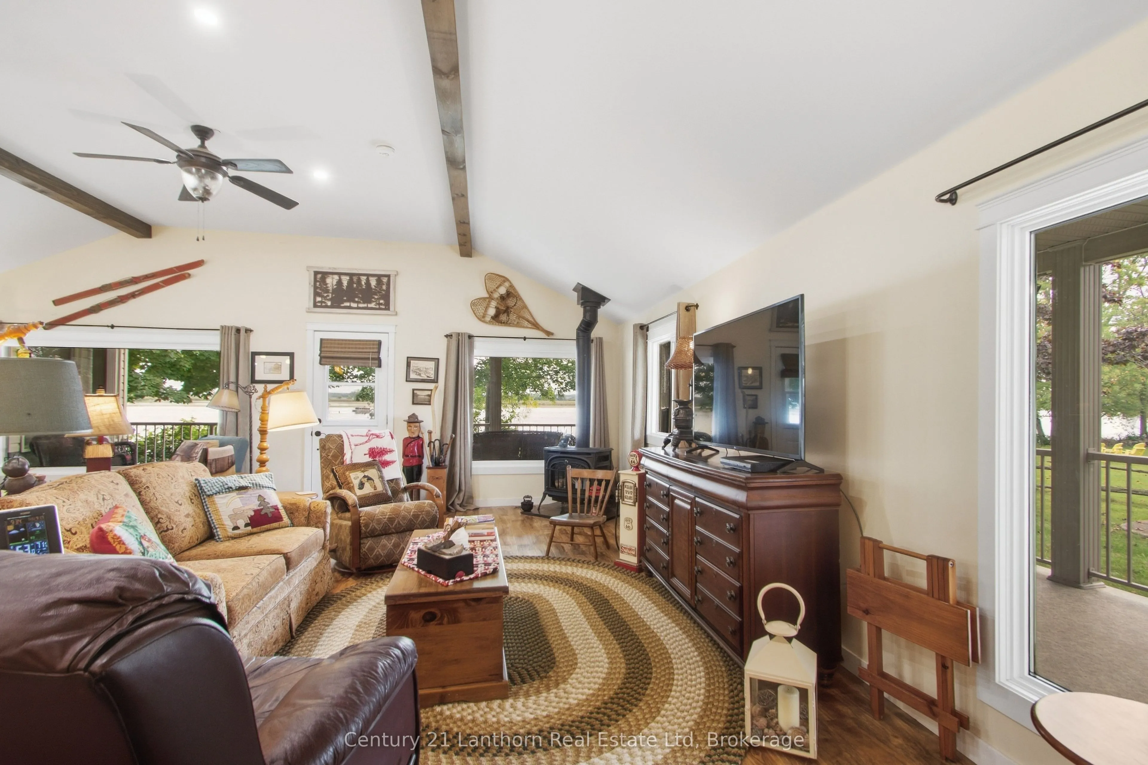 537 Catchmore Road