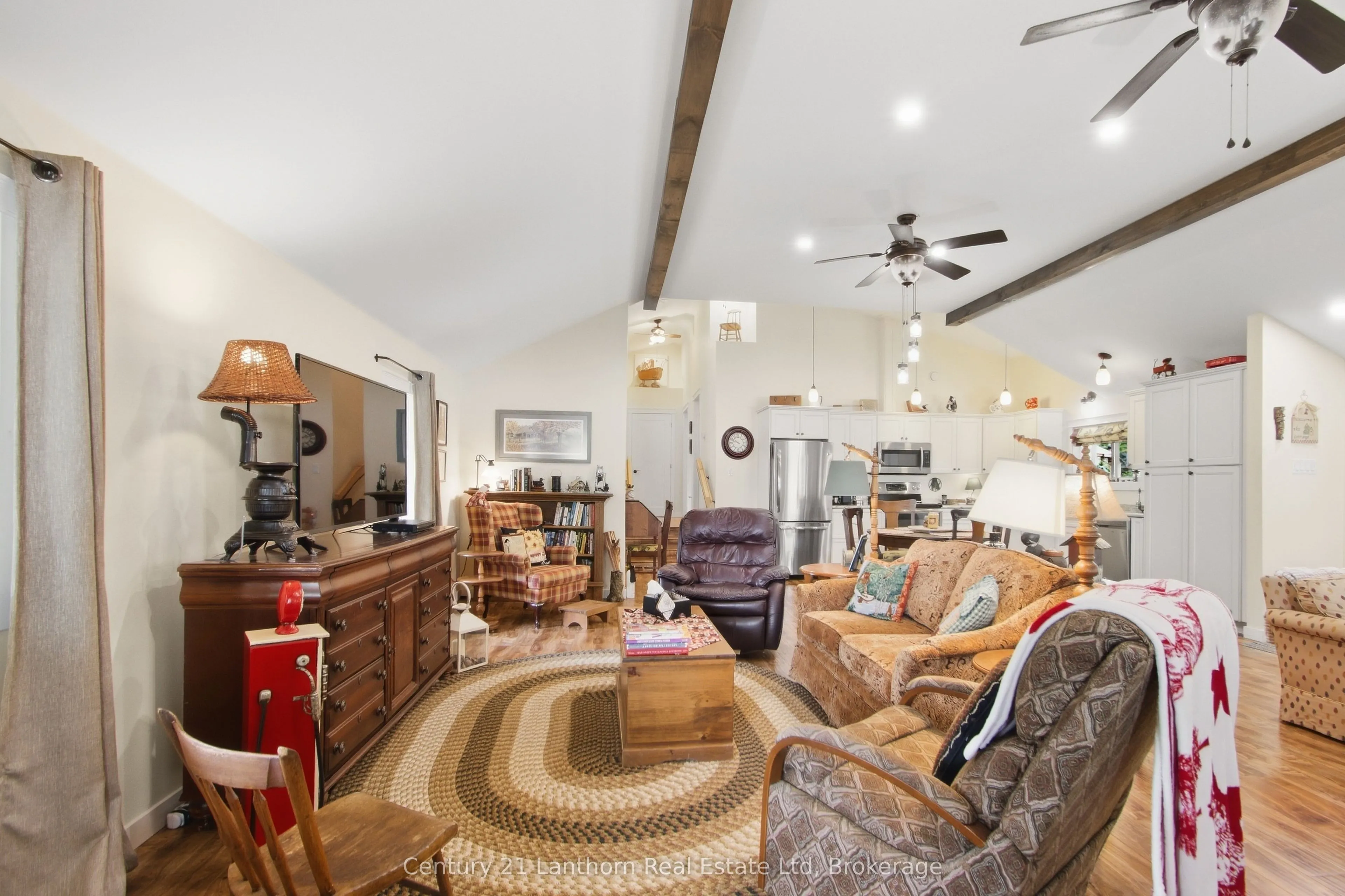 537 Catchmore Road