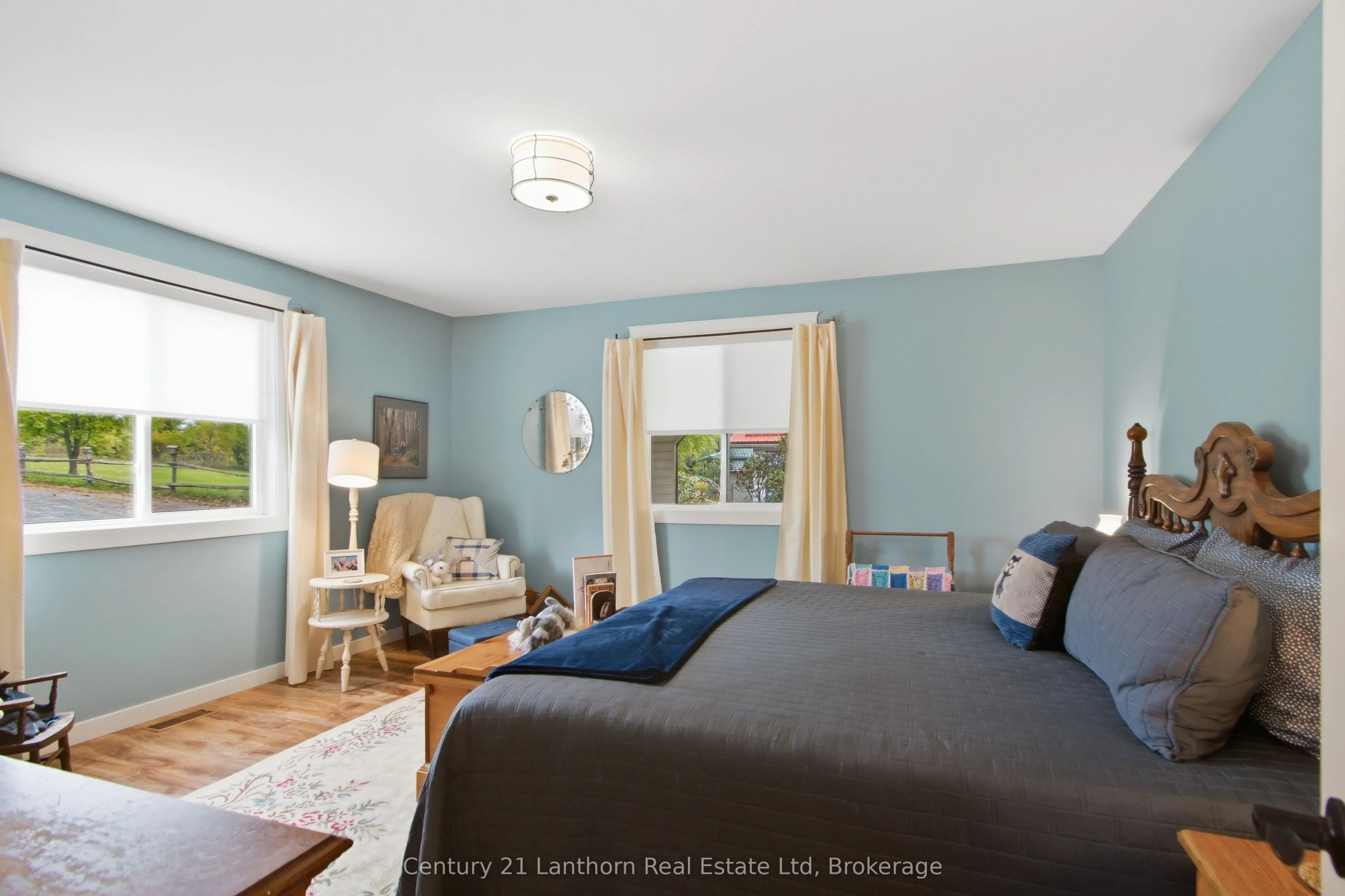 537 Catchmore Road