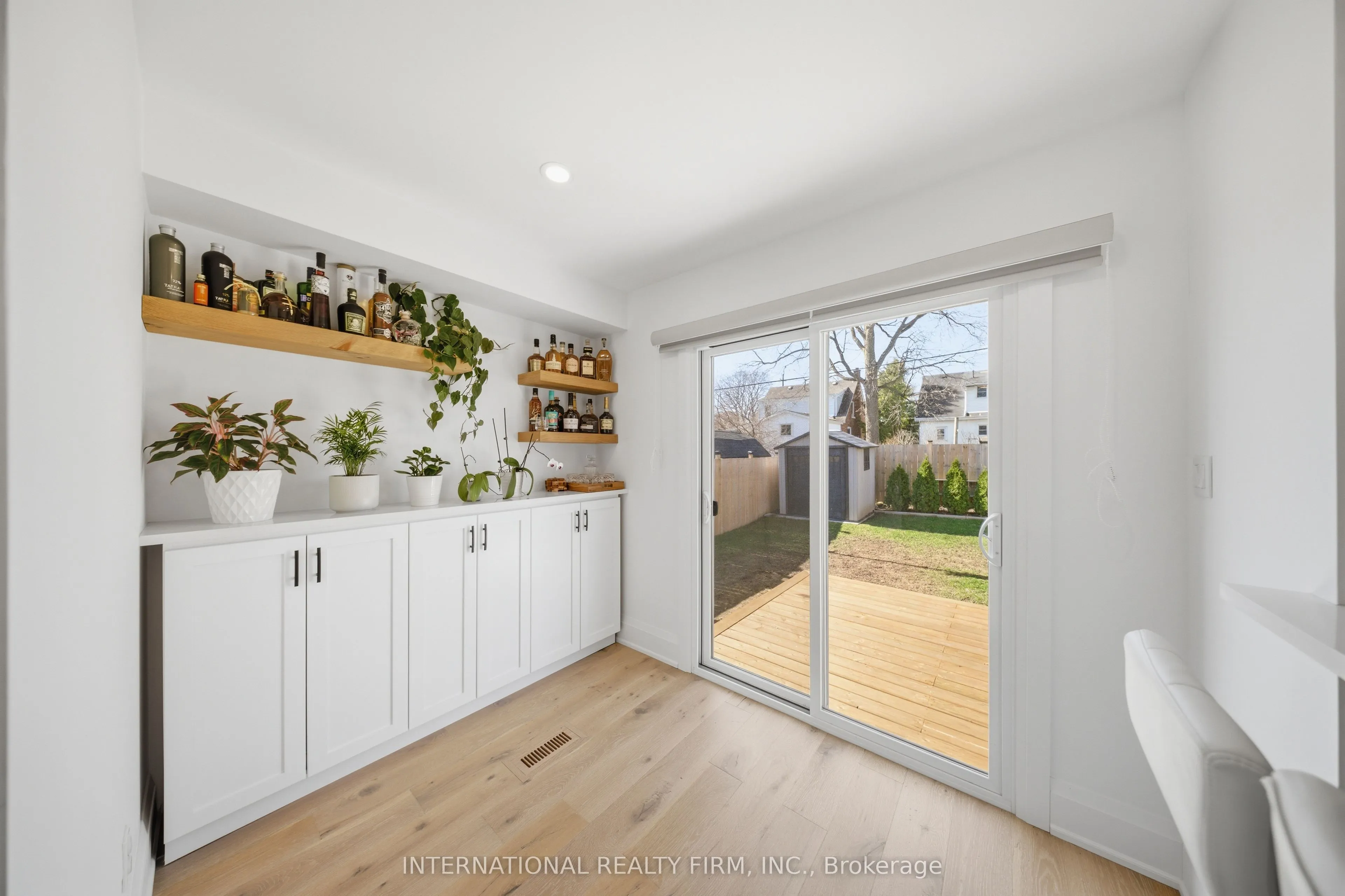 28 Debby Crescent