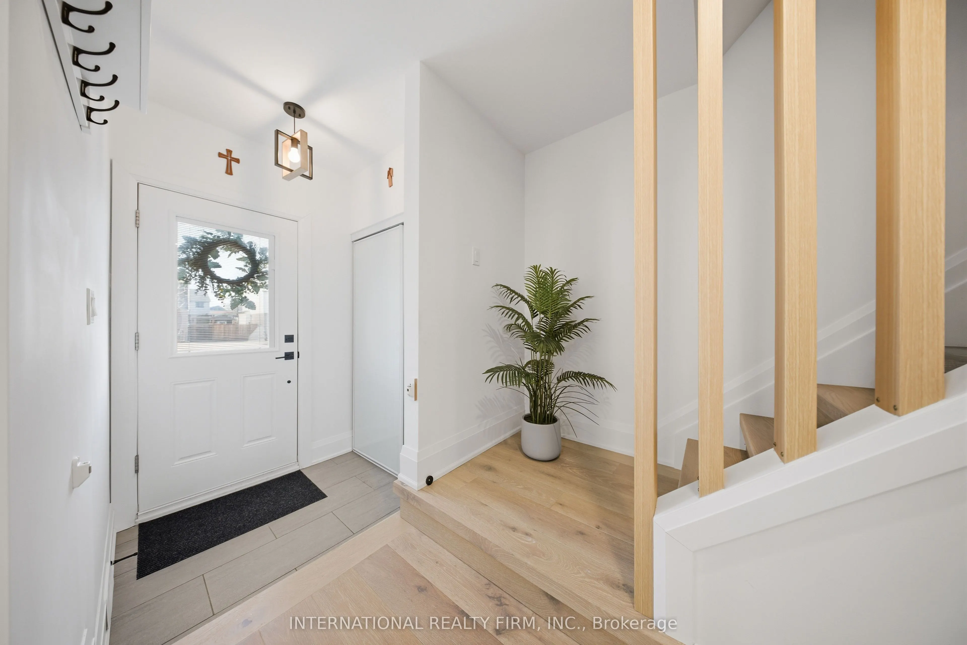 28 Debby Crescent