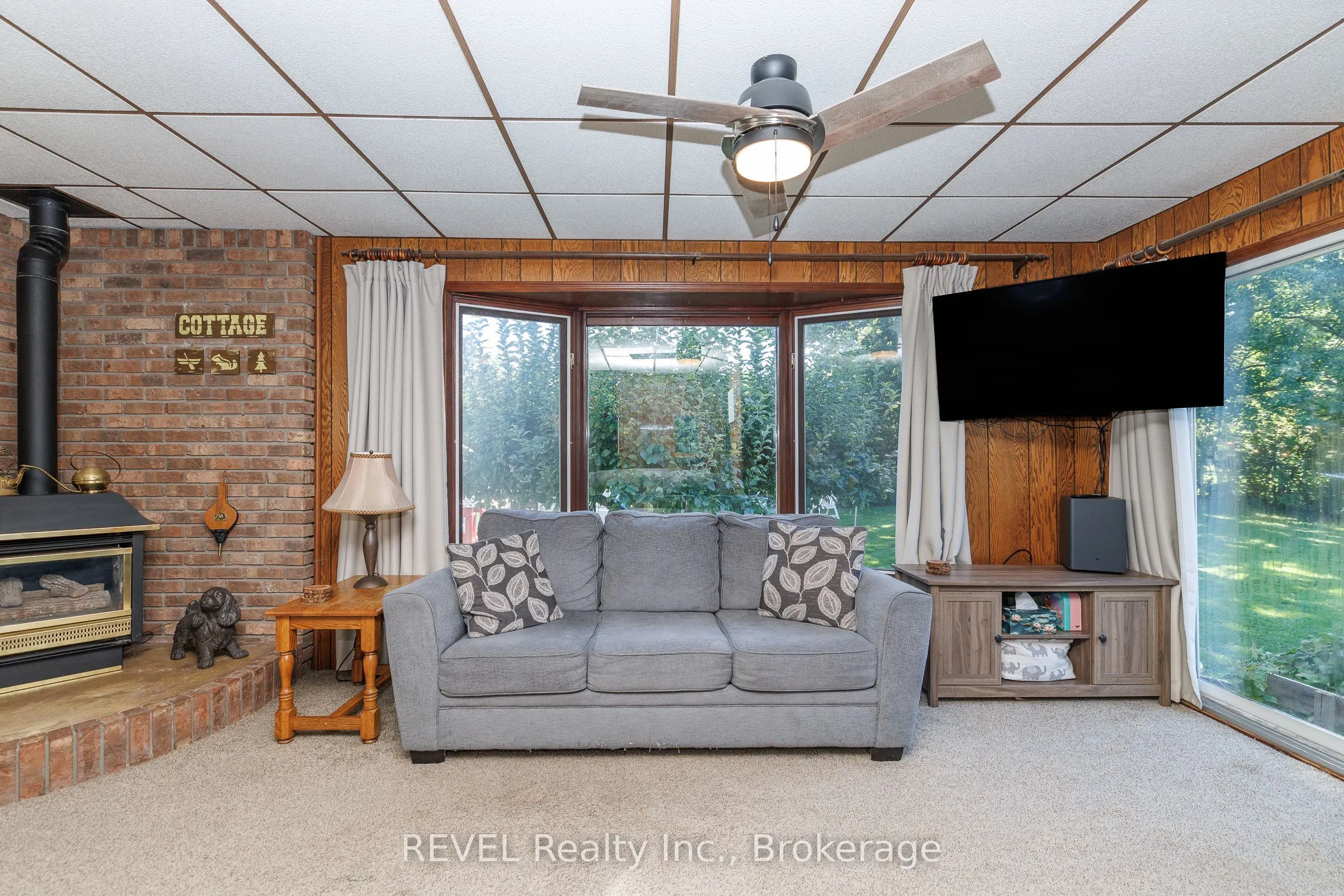 5608 Glamis Crescent