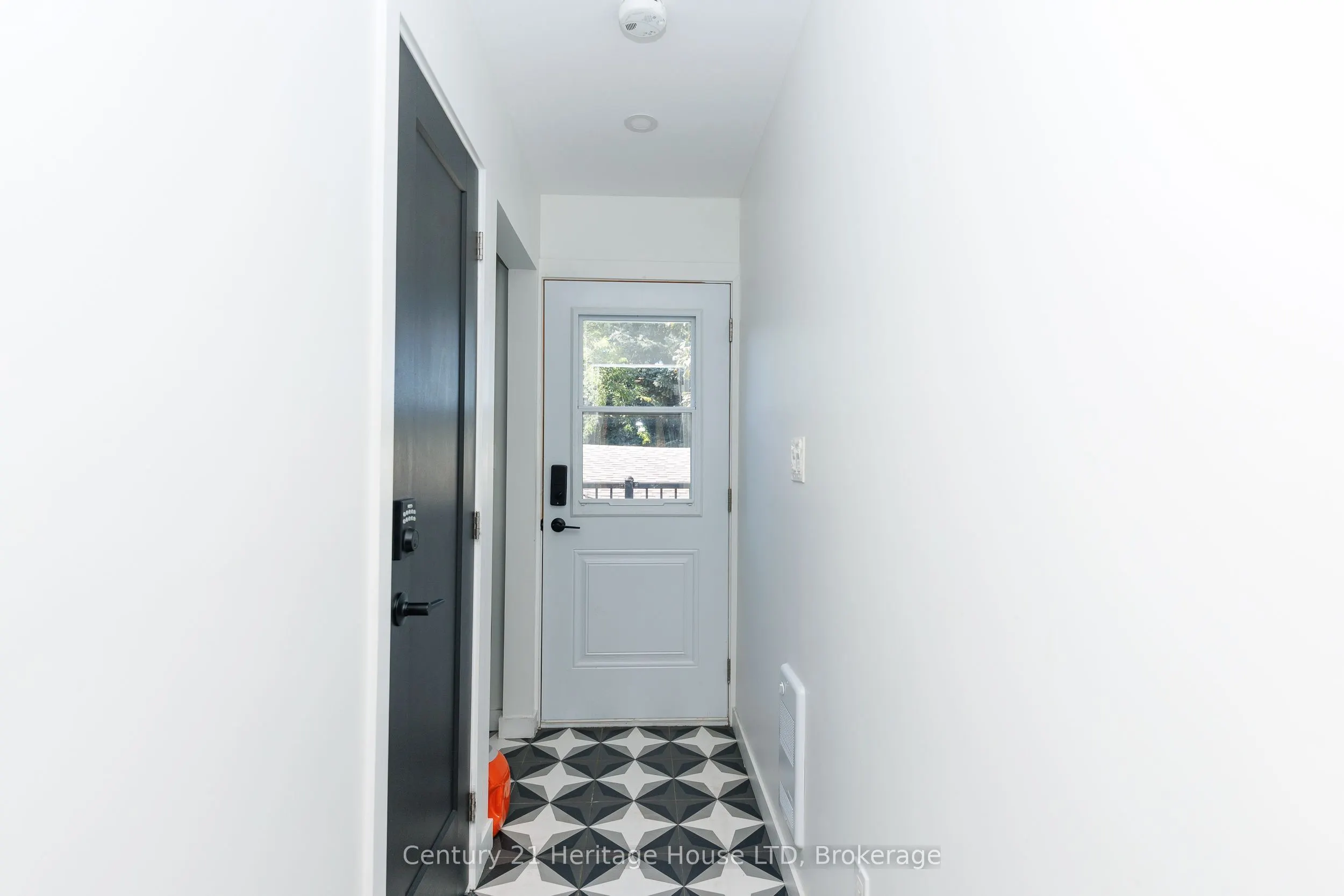 5204 King Street