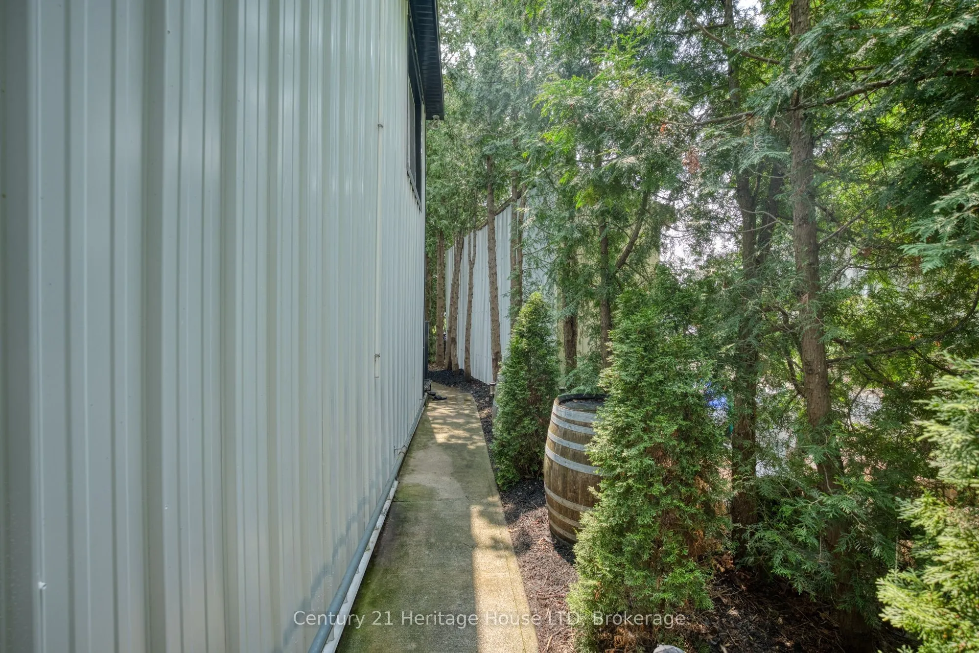 5204 King Street