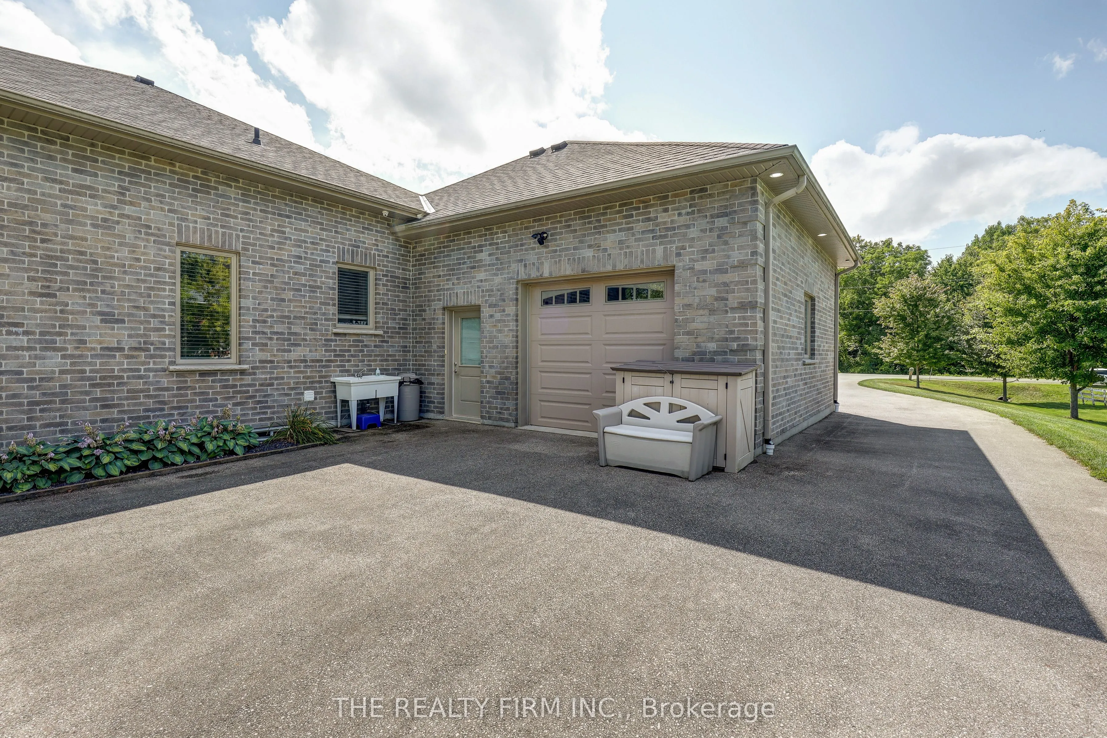 22060 Nissouri Road