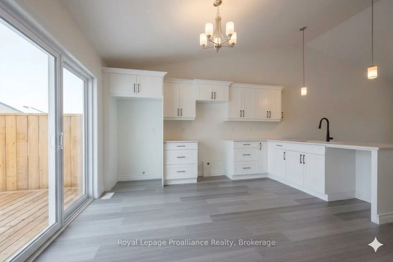 121 Farrington Crescent