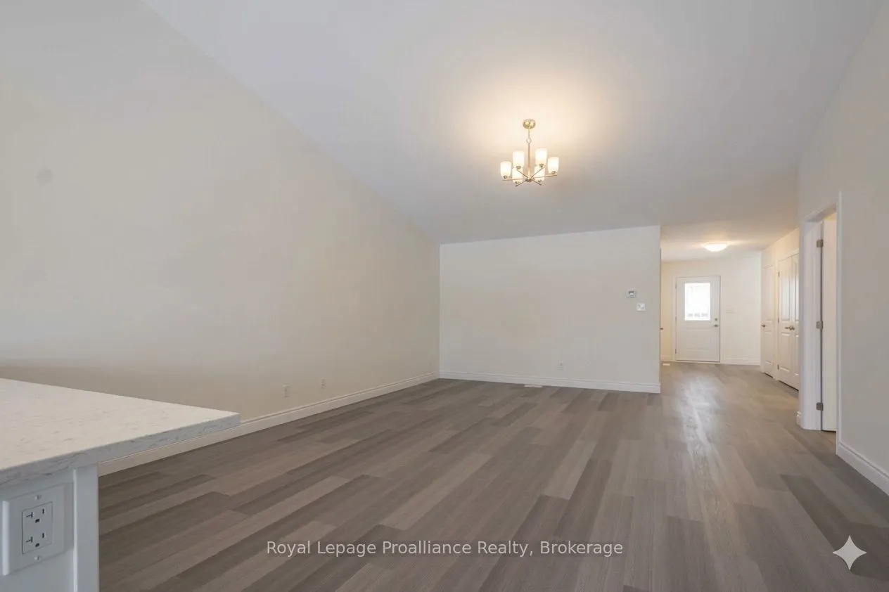 121 Farrington Crescent