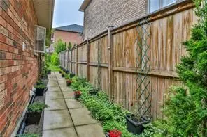 480 HAMILTON Drive