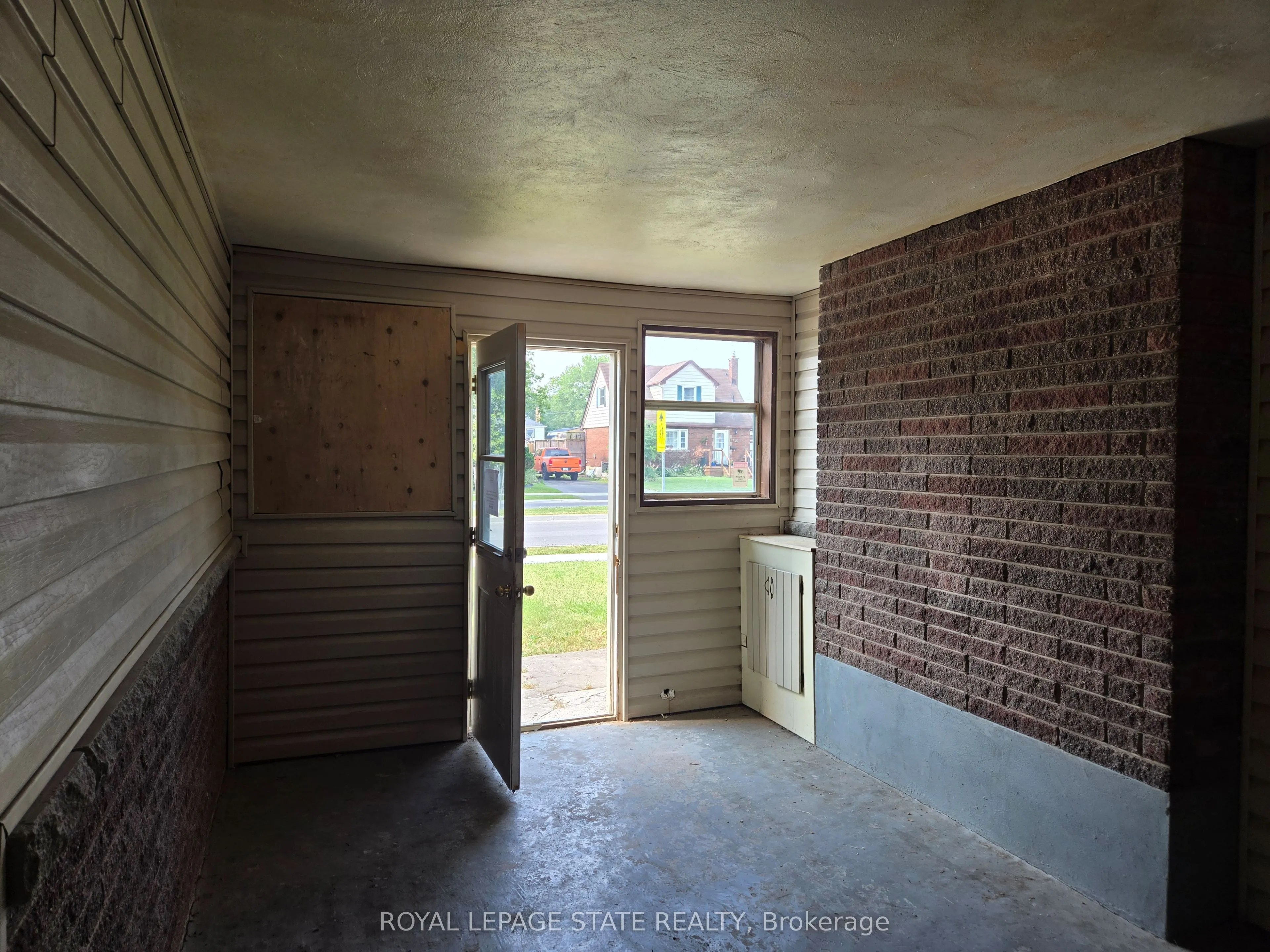 16 Broderick Avenue