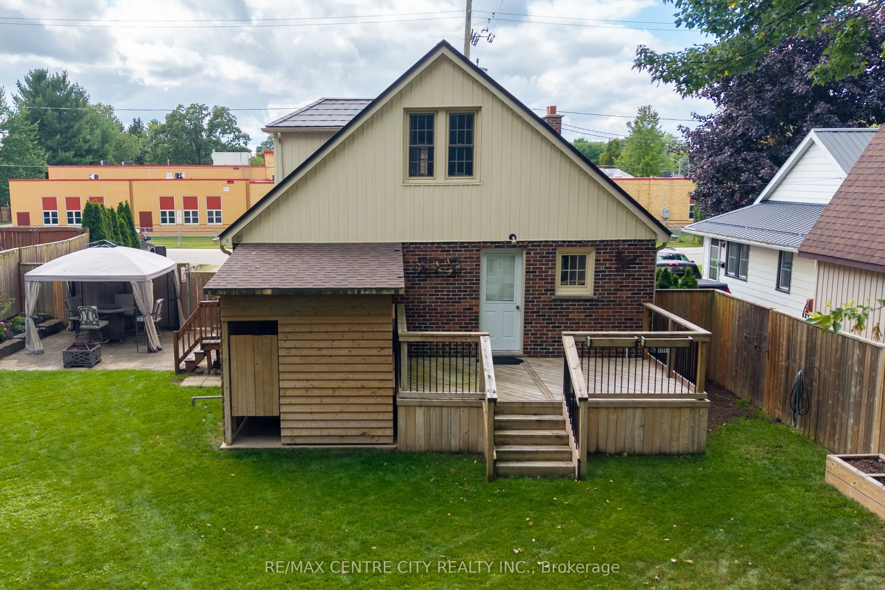 227 Beattie Street