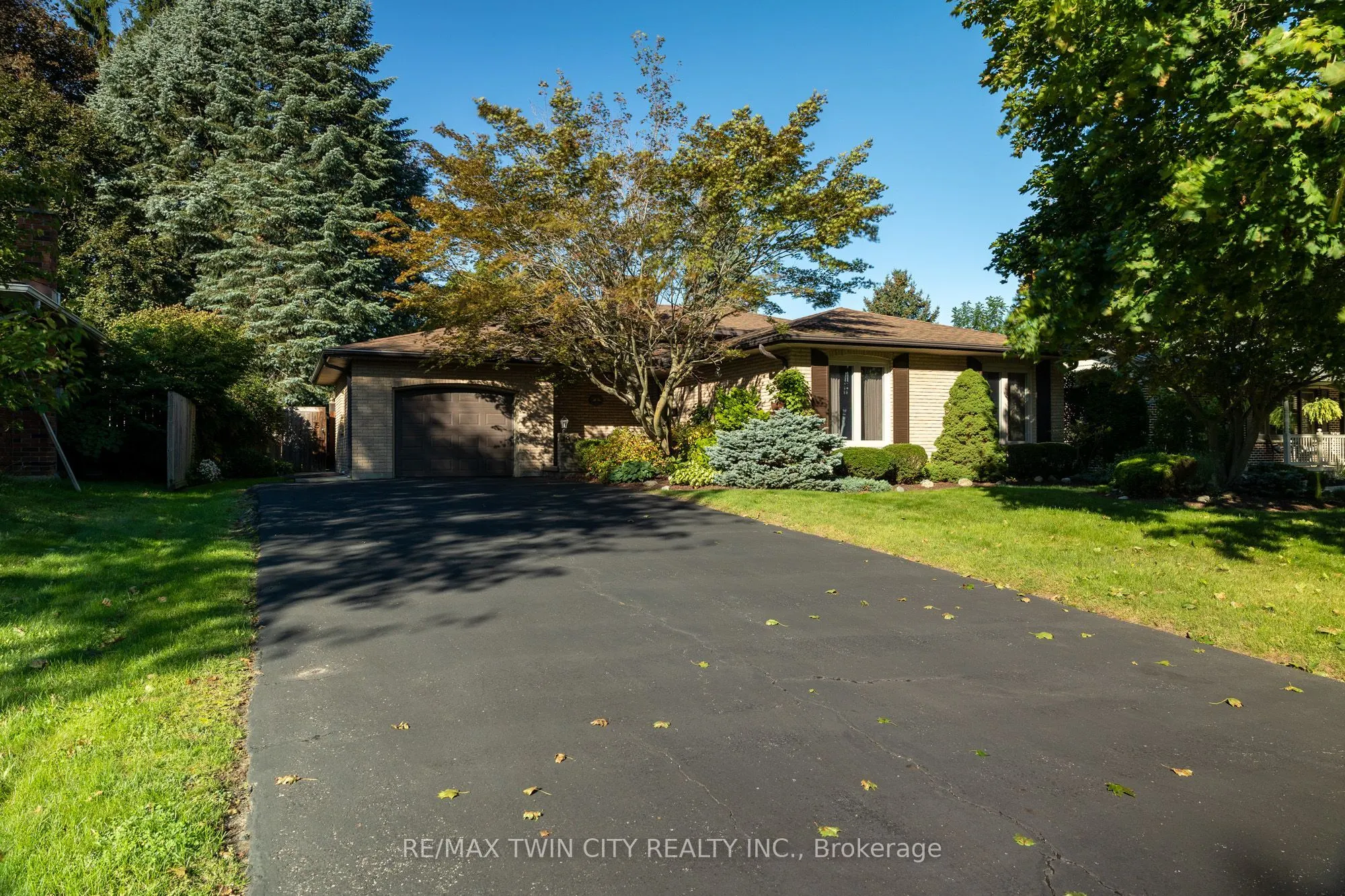 78 BERKLEY Crescent