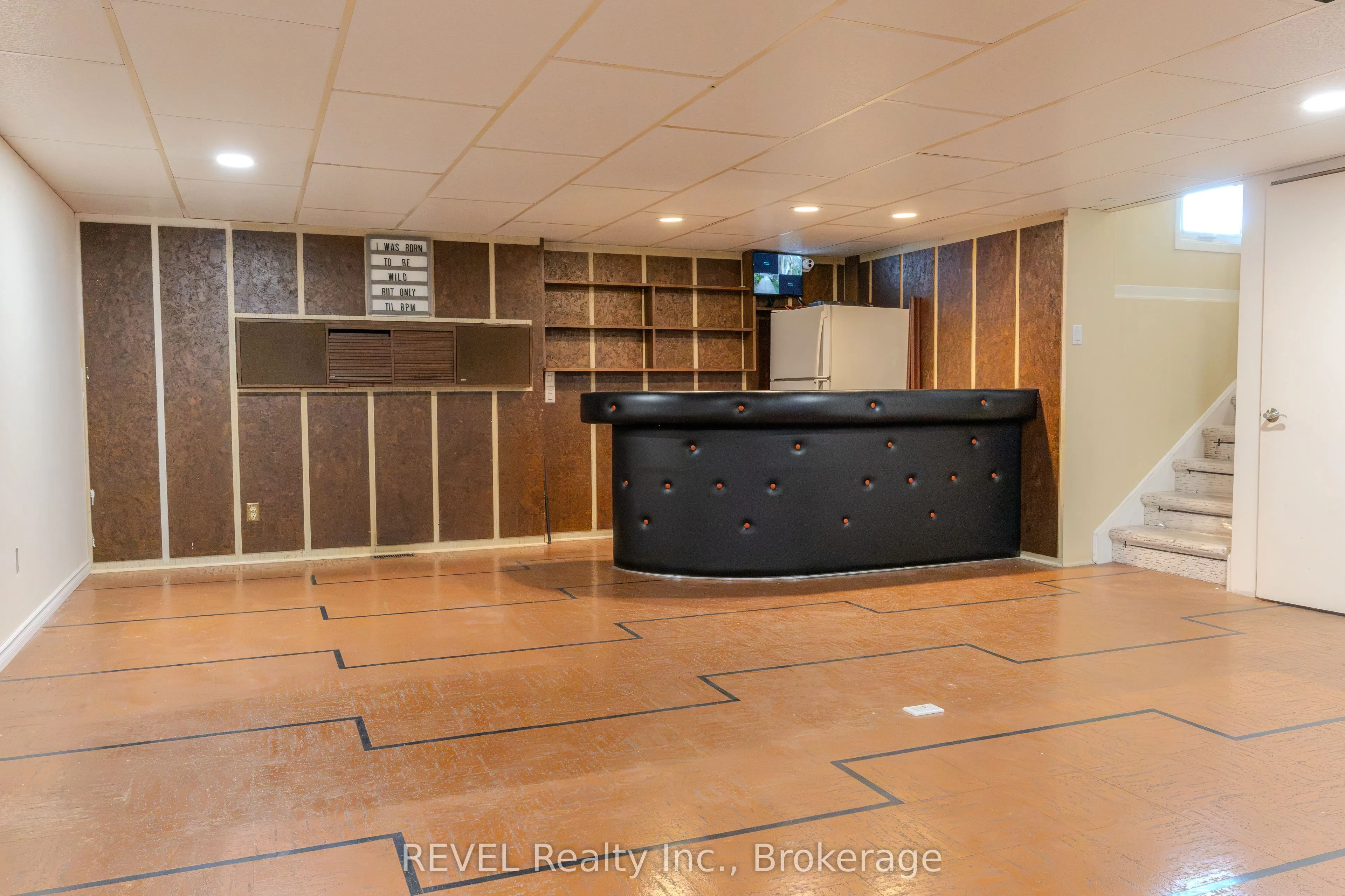 7285 Rolling Acres Crescent