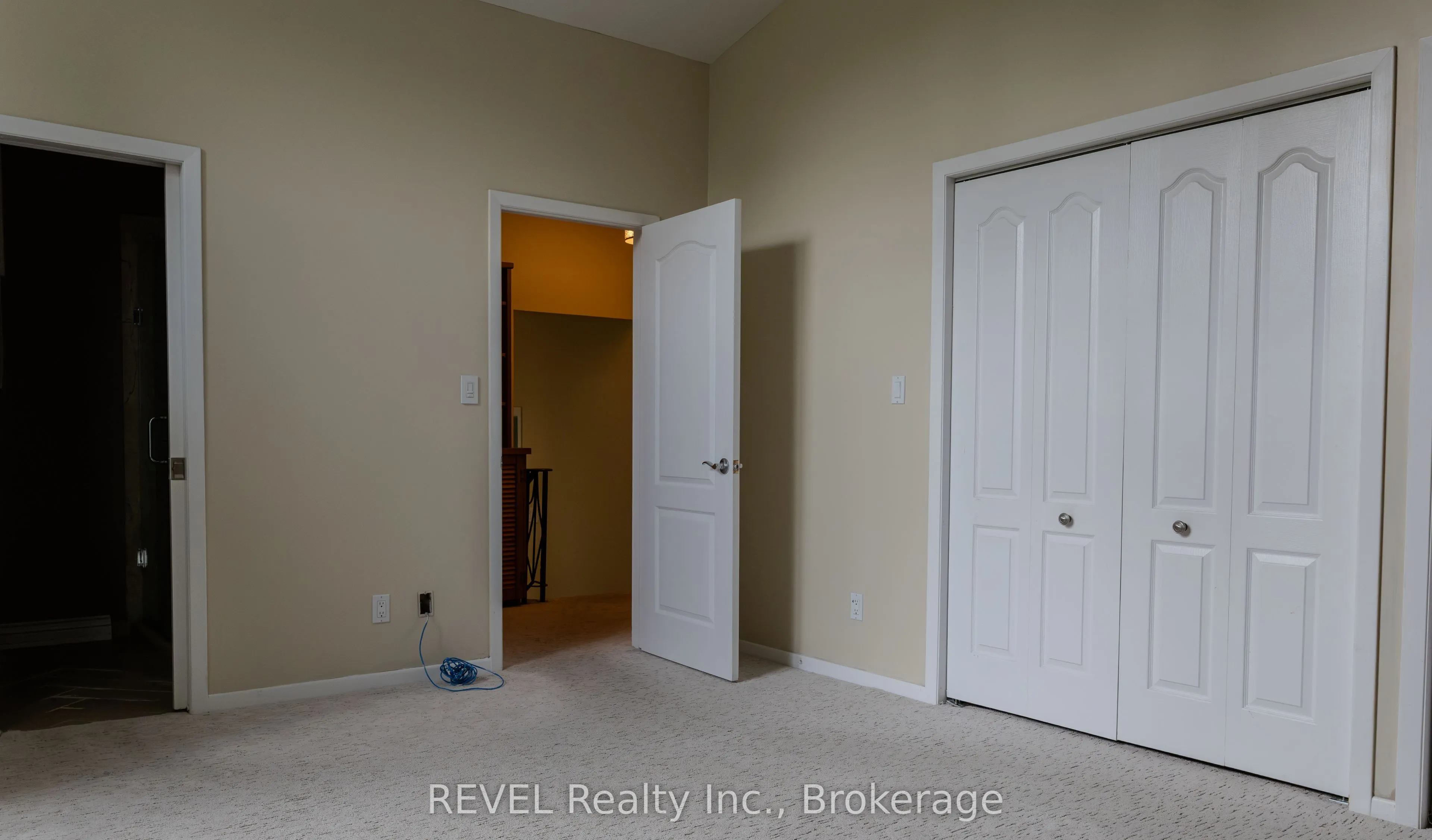 7285 Rolling Acres Crescent