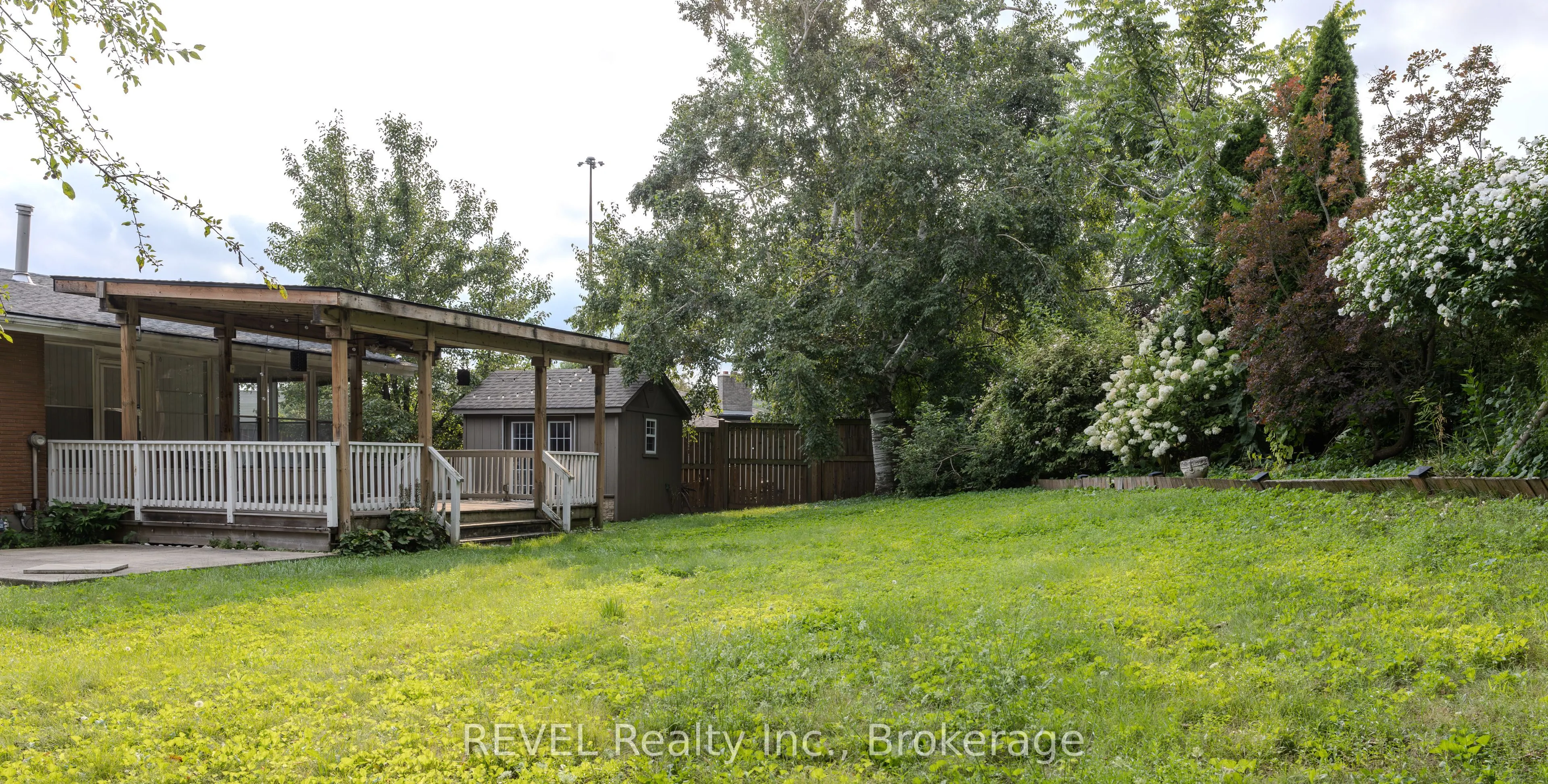 7285 Rolling Acres Crescent