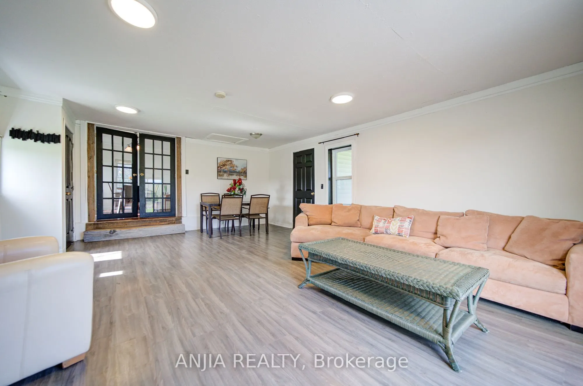 1290 Rosebush Road