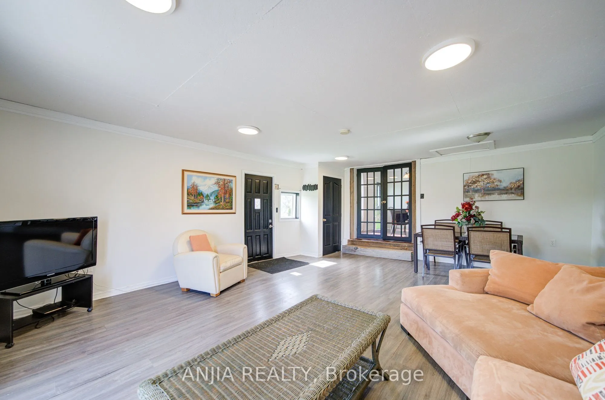 1290 Rosebush Road