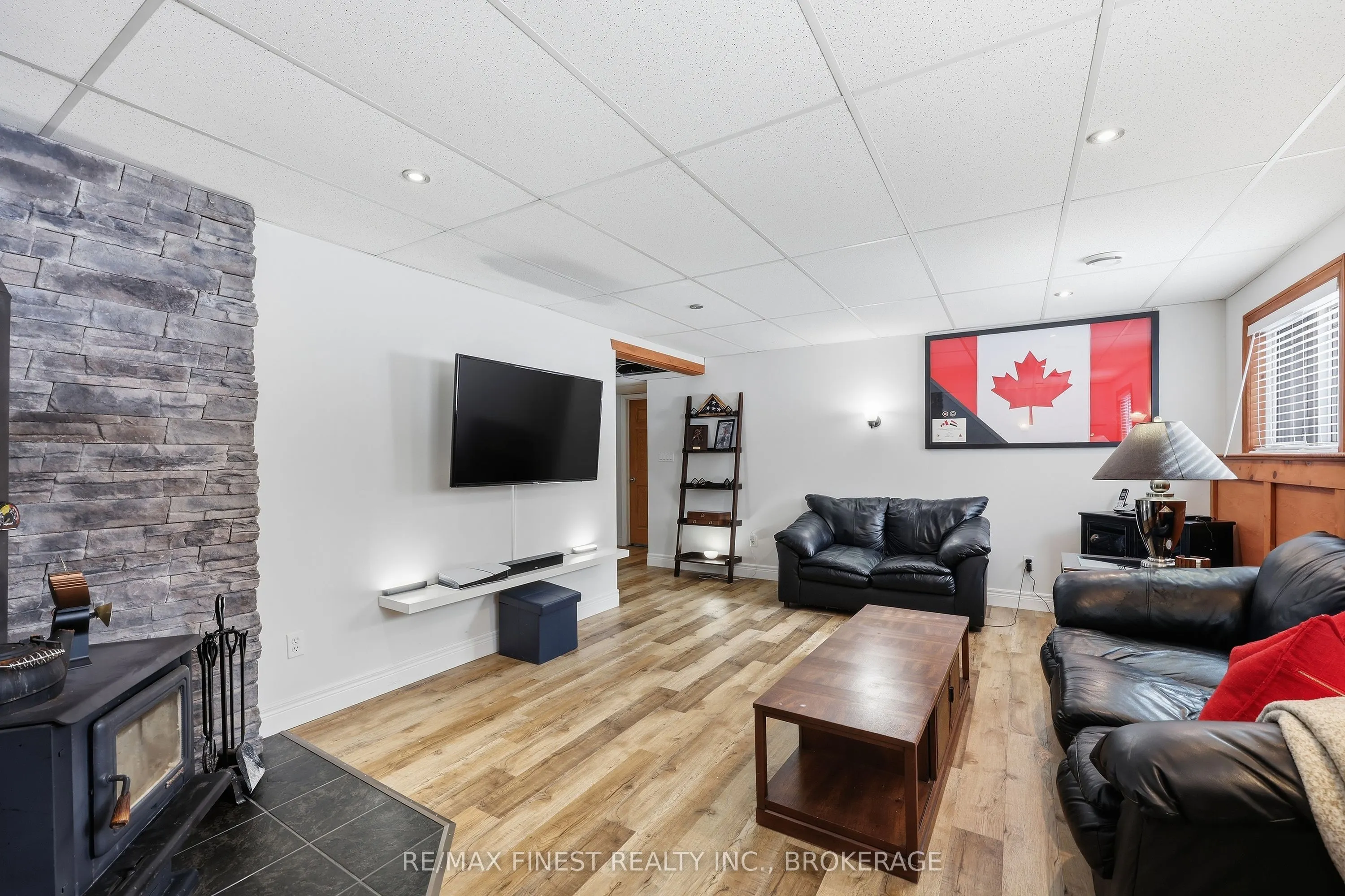 2518 Rideau Ferry Road