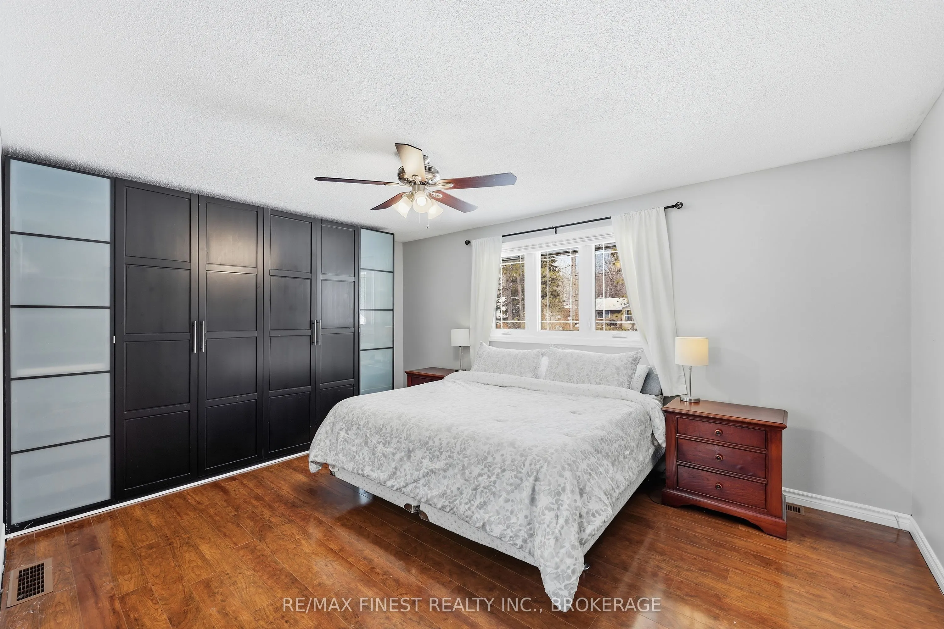 2518 Rideau Ferry Road