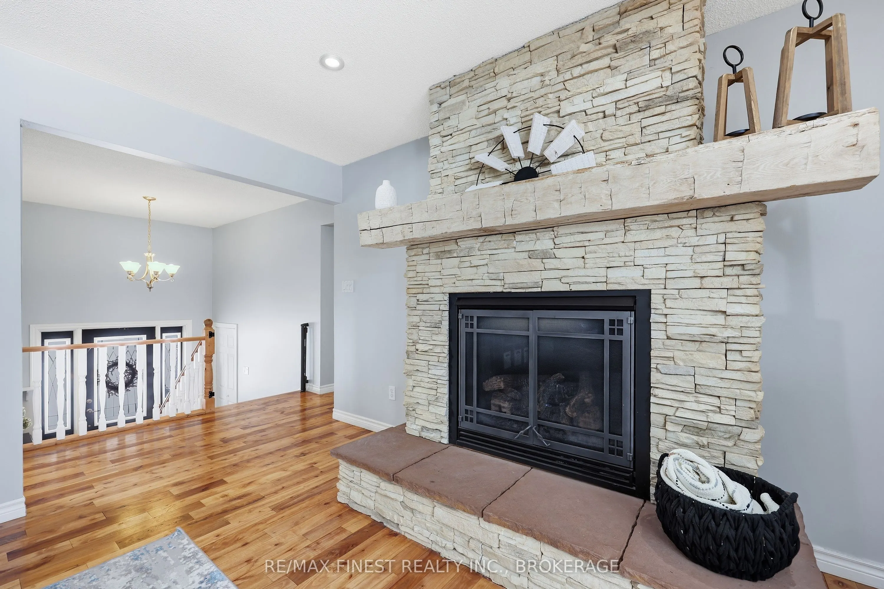2518 Rideau Ferry Road