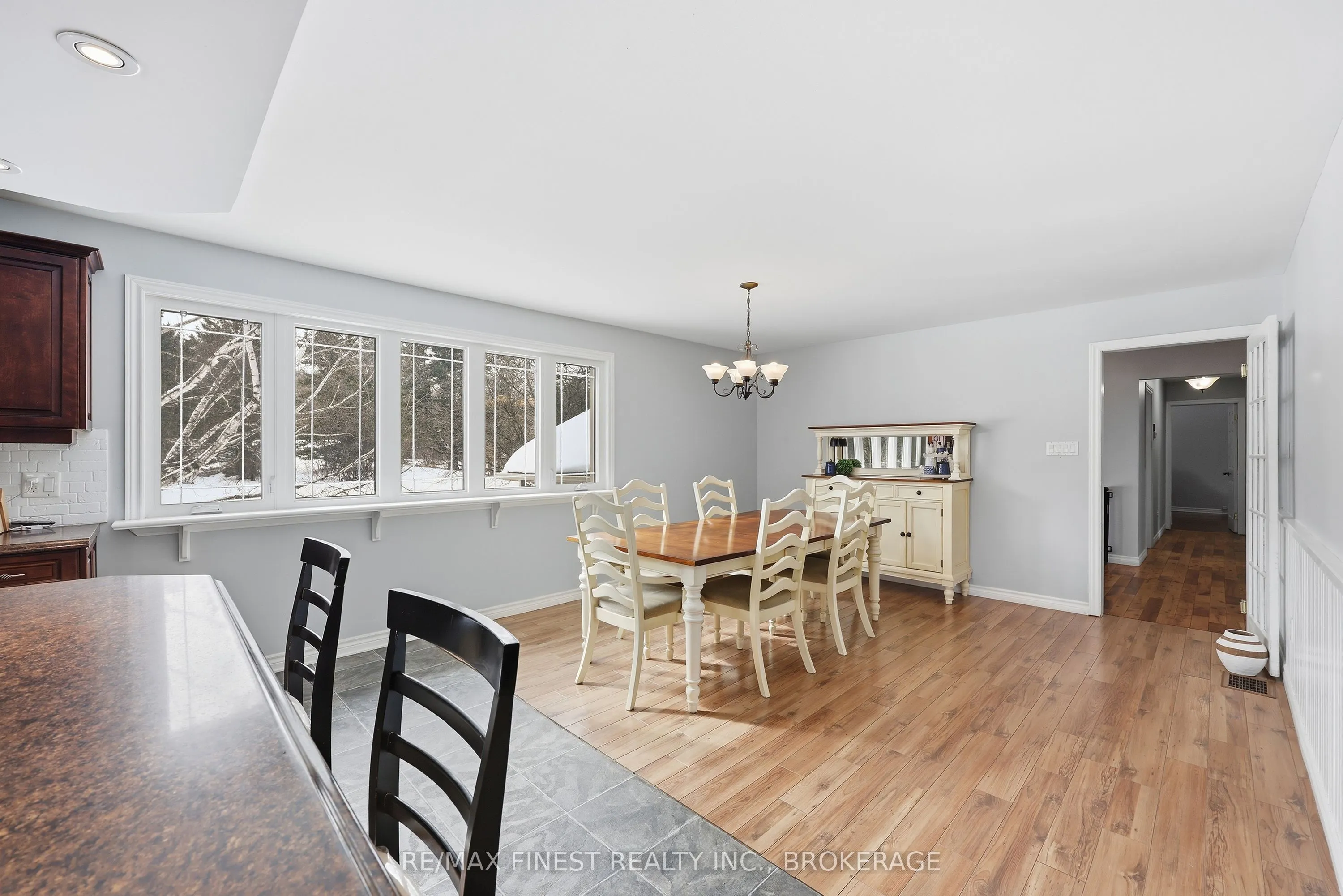 2518 Rideau Ferry Road