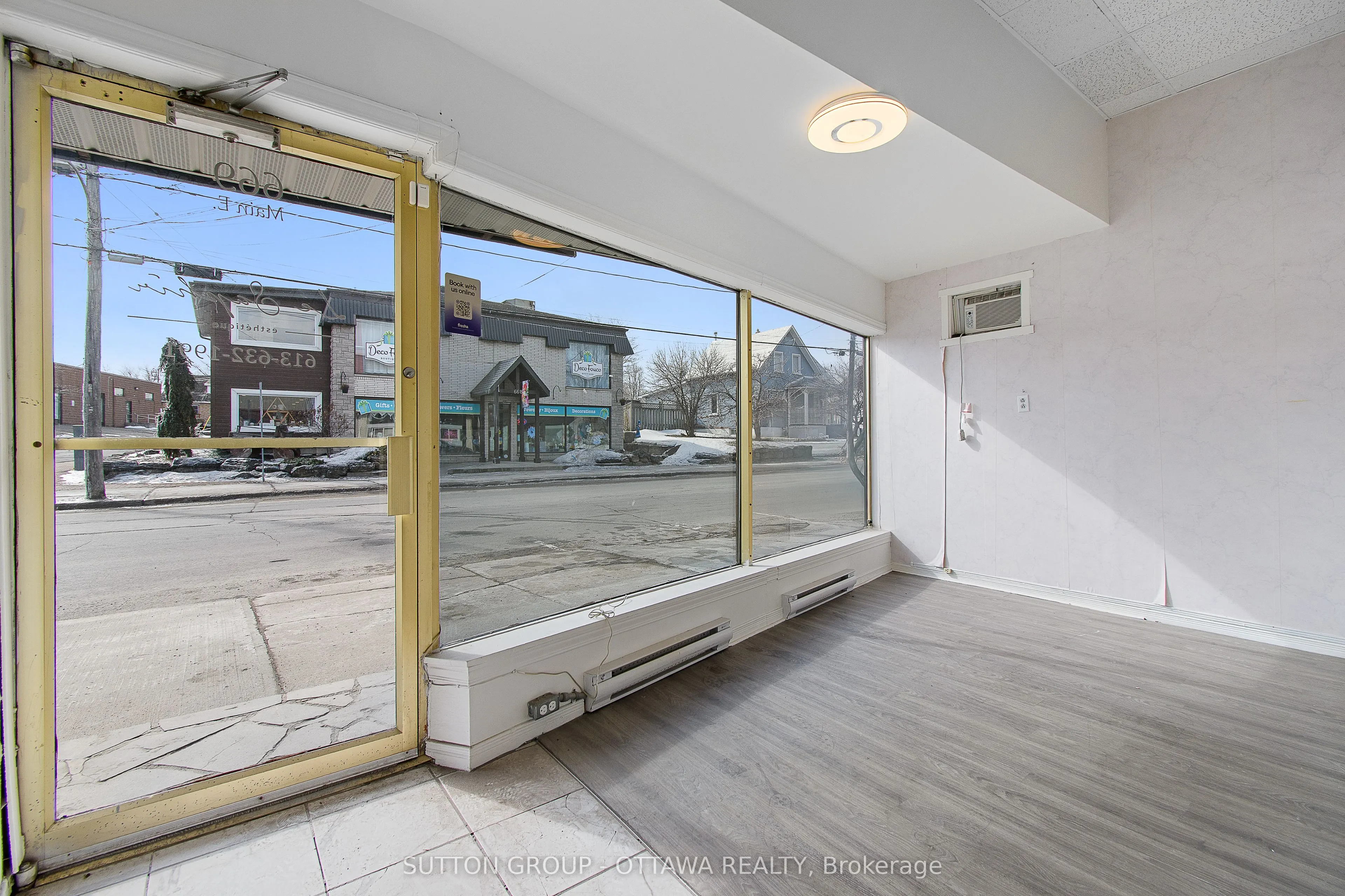 669-671 Main Street E