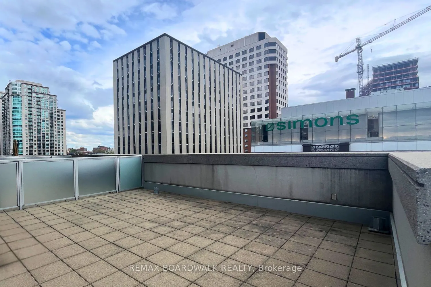 90 George Street #401