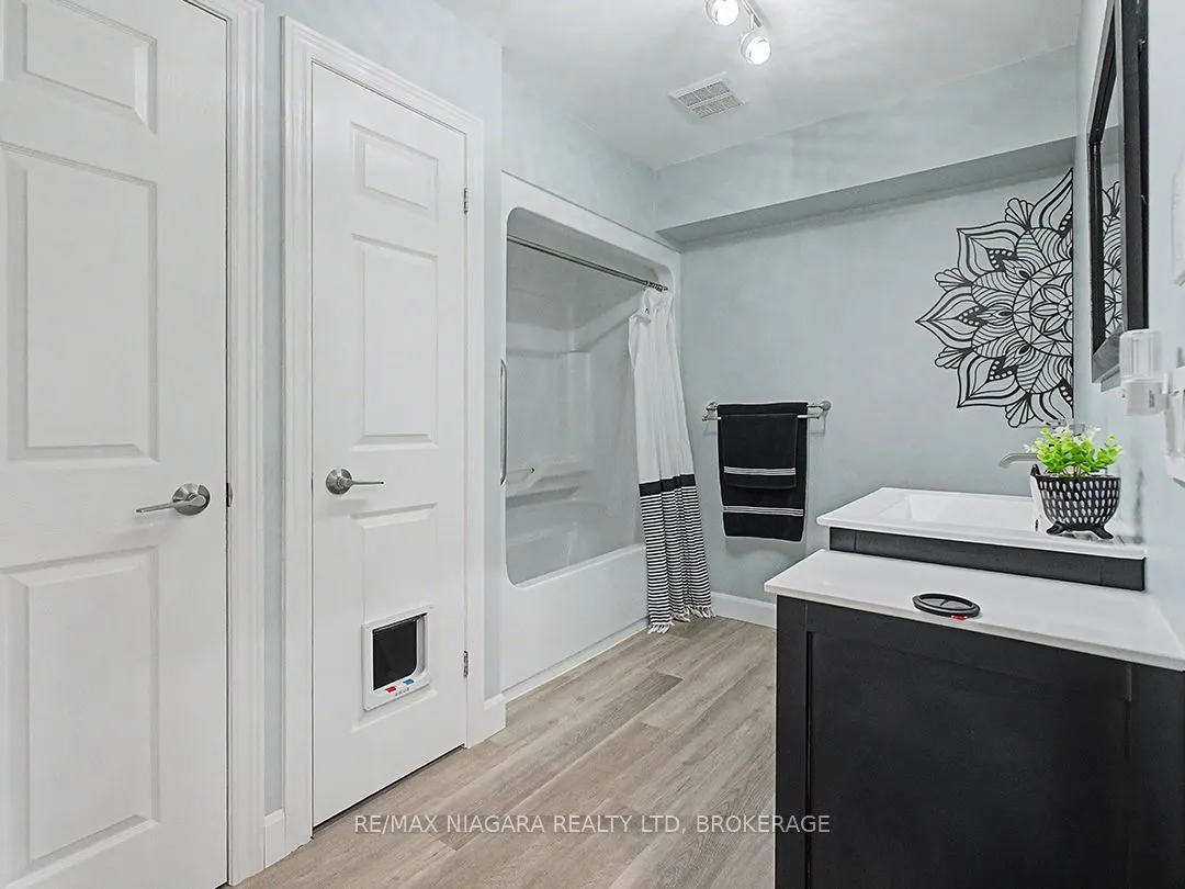 319 Elgin Street