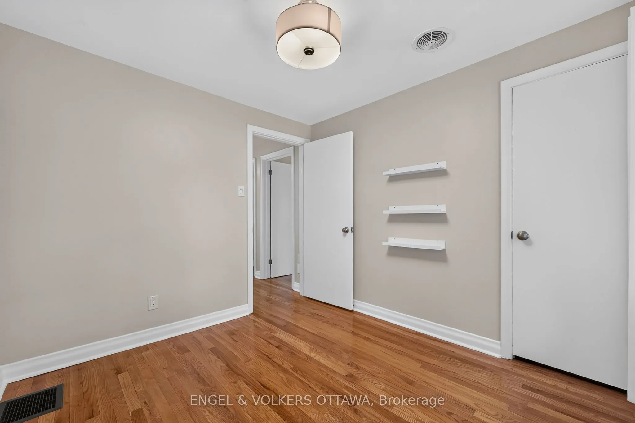 916 Iroquois Road